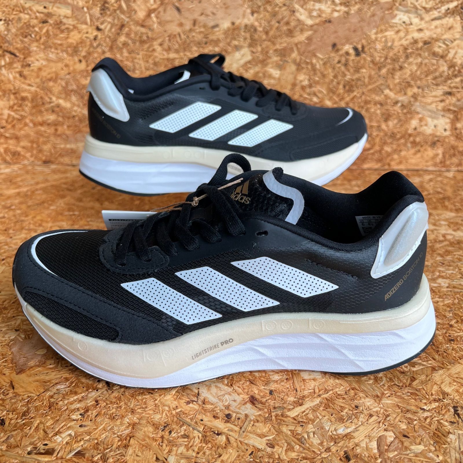 ランニングシューズ アディゼロ