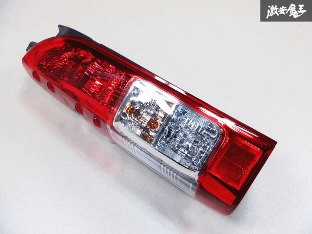 日本卸売り 新車外し ハイエース テール左右 【公式通販】