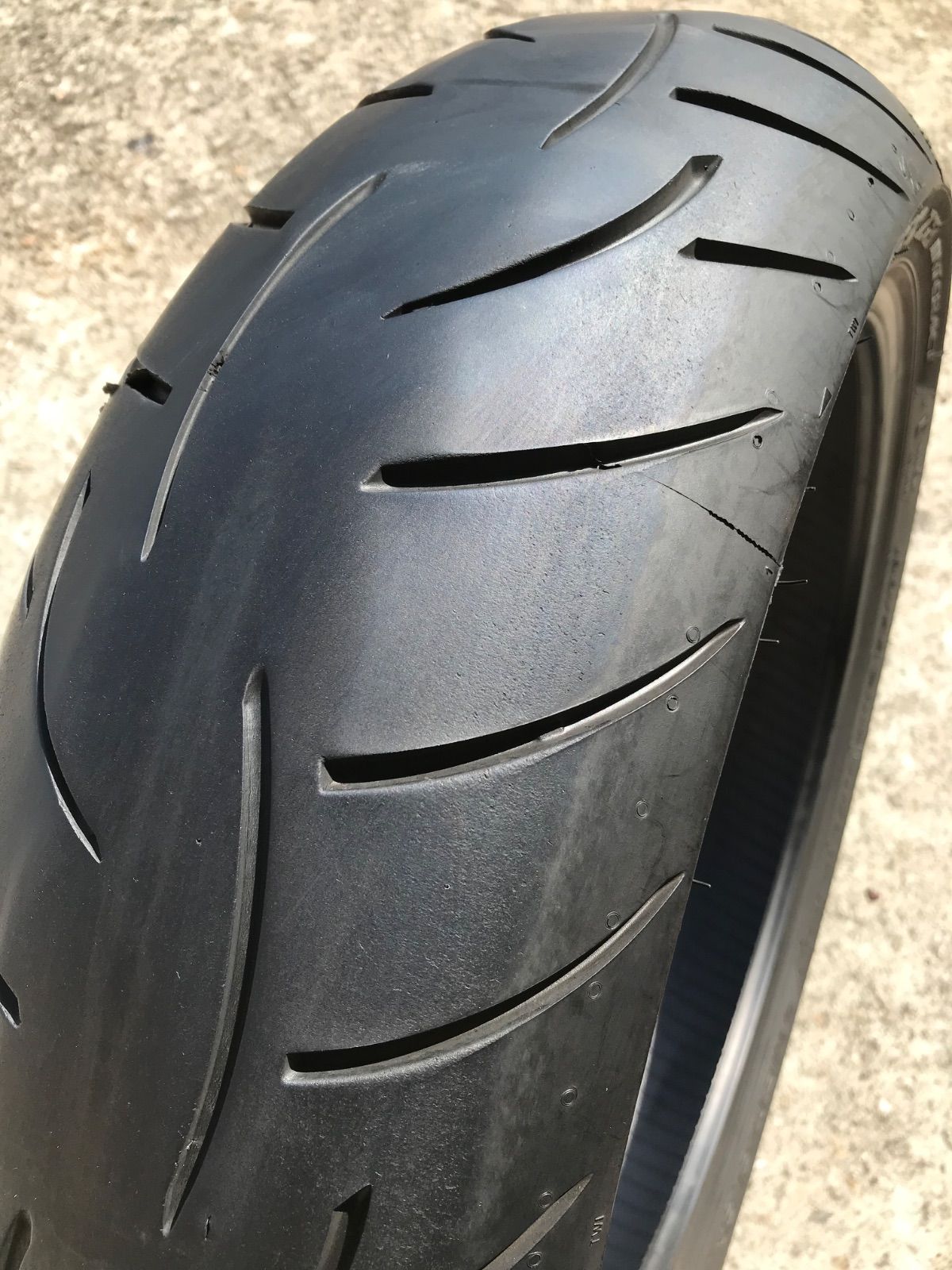 中古前後セット!メッツラー◎レーステック インタラクト. 120/70ZR17. 180/60ZR17. RR735:19082 中古セット!ME◎レーステック インタラクト.F120.R180⁄60. RS427