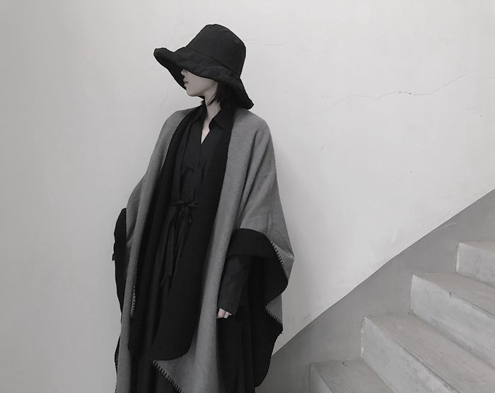 theory カシミヤ混ポンチョ 黒　ケープ フェイクカシミヤ コート ノースリーブ ロング丈 ドルマン