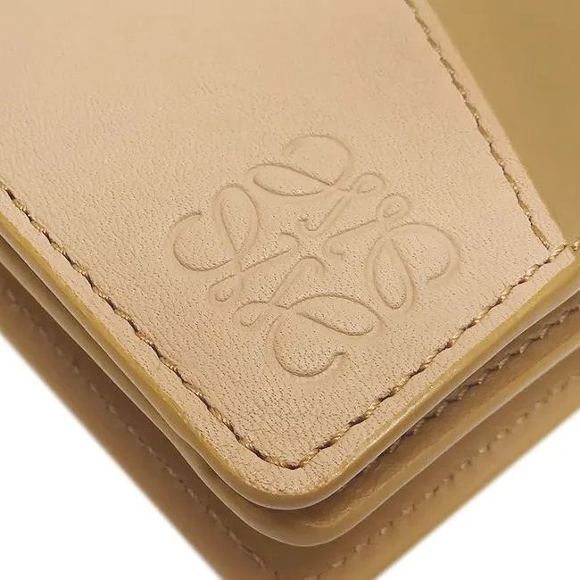 併売商品※◇未使用保管品◇LOEWE【ロエベ】パズル コンパクト 併売商品※◇未使用保管品◇LOEWE【ロエベ】パズル コンパクト