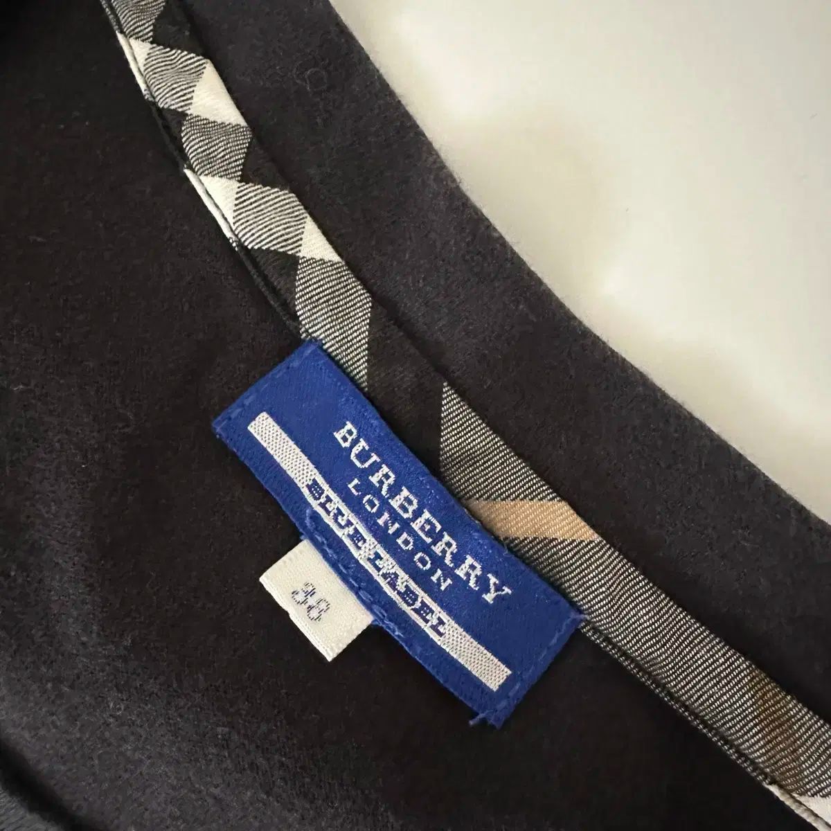 burberry ロゴ