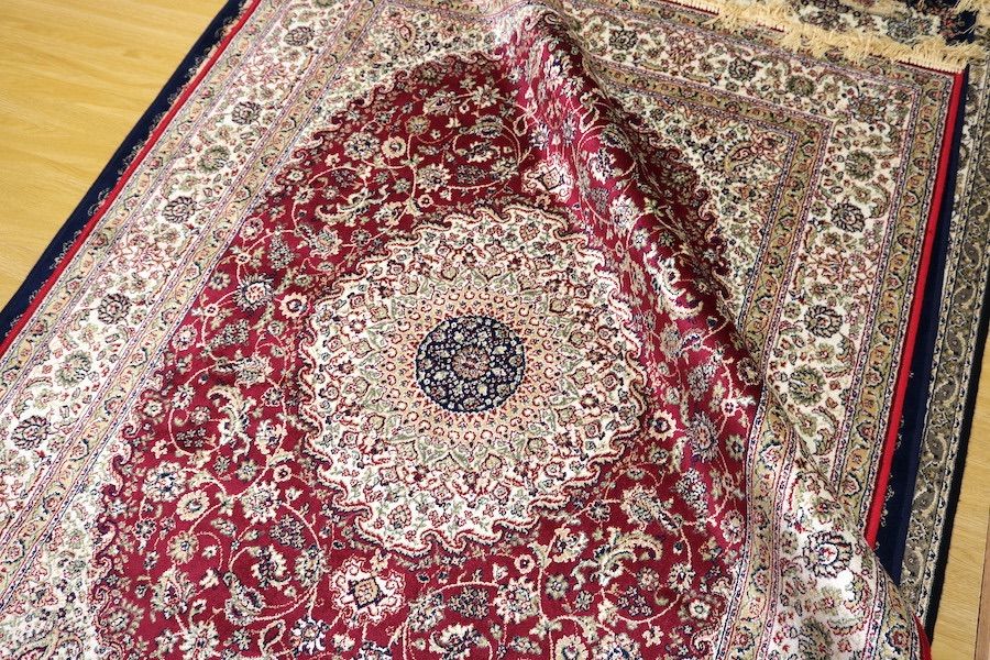 ペルシャ絨毯新品　未使用送料込 ペルシャ柄絨毯 120×160 新品未使用 カーペット 訳あり アウトレット