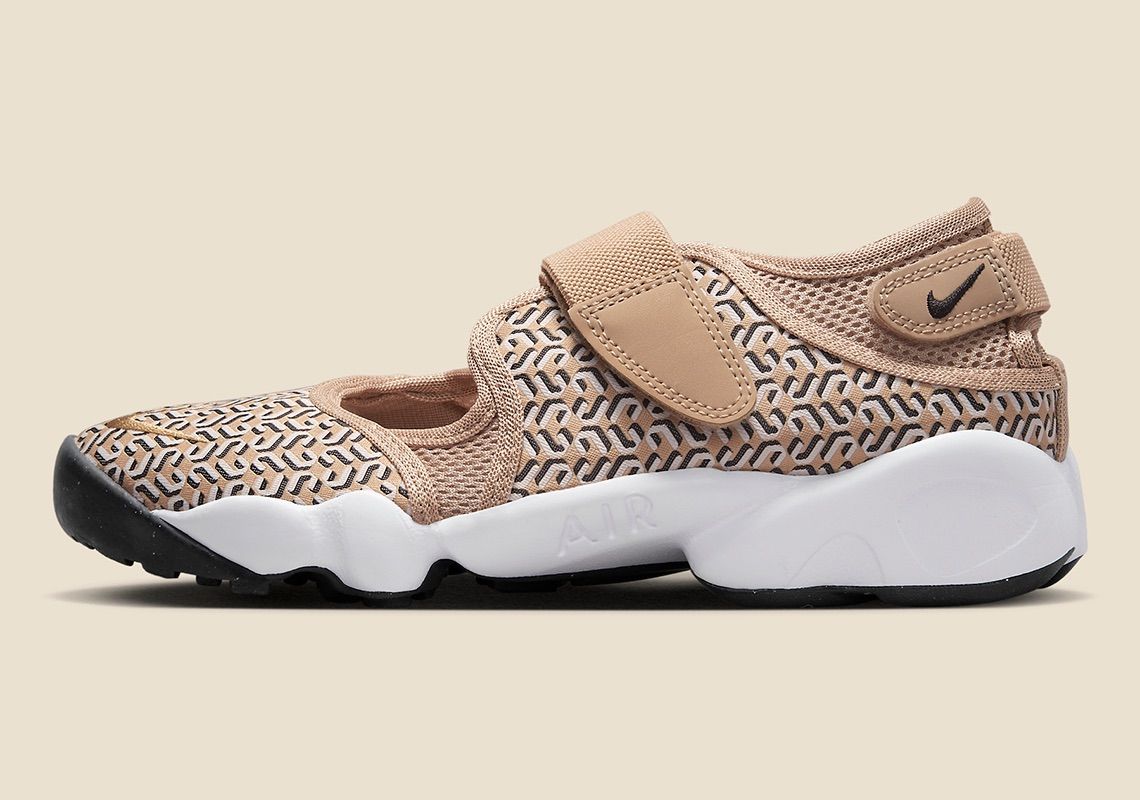 ナイキ　エアリフト　ヘンプ Nike WMNS Air Rift 
