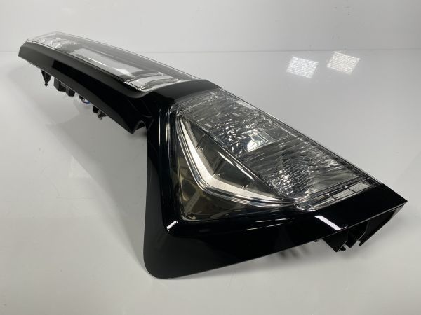 美品/低走行 タンクカスタム M900A M910A トール M900S 純正 左テールランプ LH LED 81561-B1130  81560-B1350 220-69045 H - メルカリ ライト