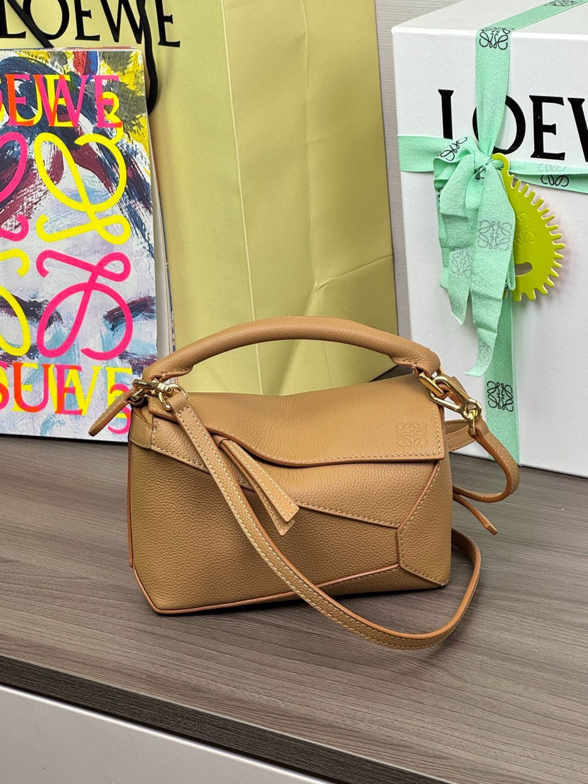 Loewe ロエベ パズル ミニバッグ トフィー、オリジナルクオリティ