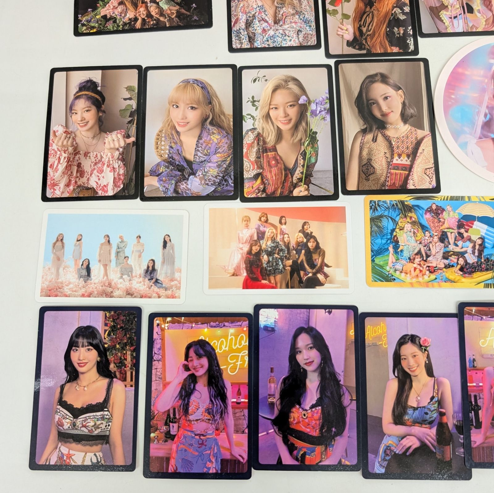 TWICE トレカ 他 35枚 まとめ売り 大量 セット - メルカリ