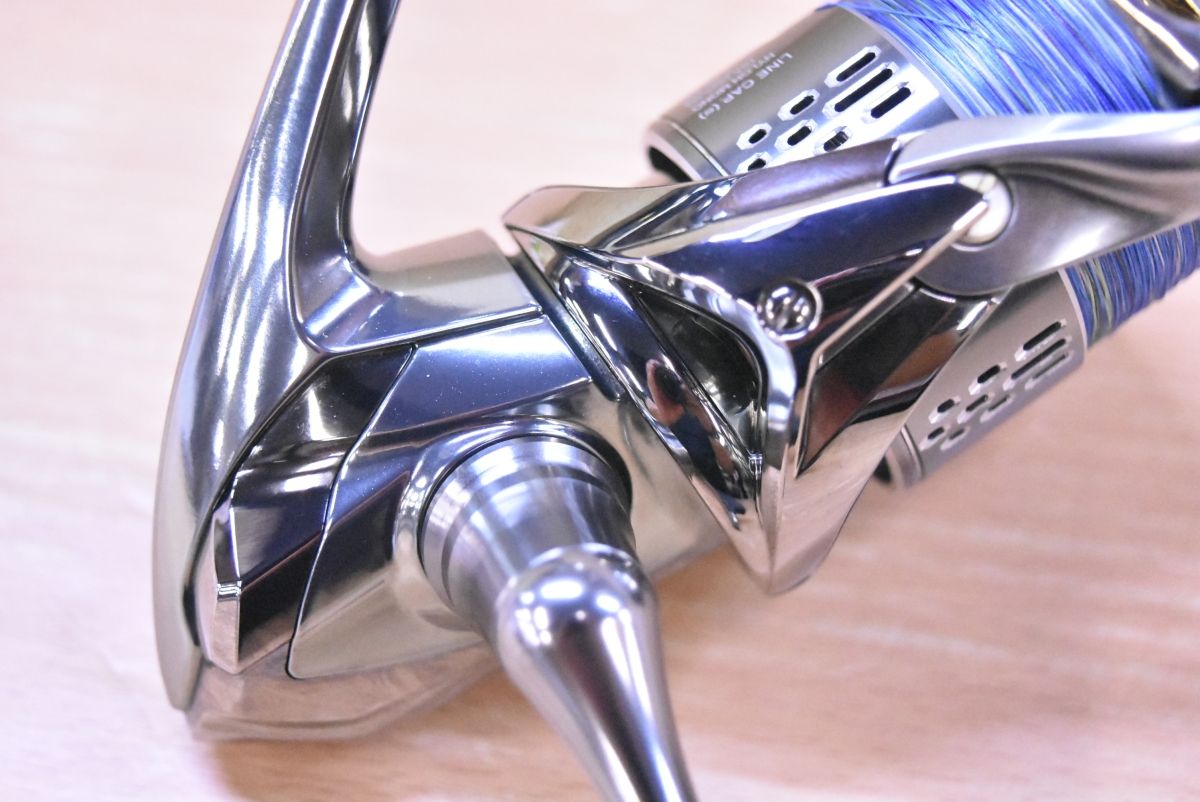 シマノ 18 ステラ 3000MHG スピニングリール SHIMANO STELLA