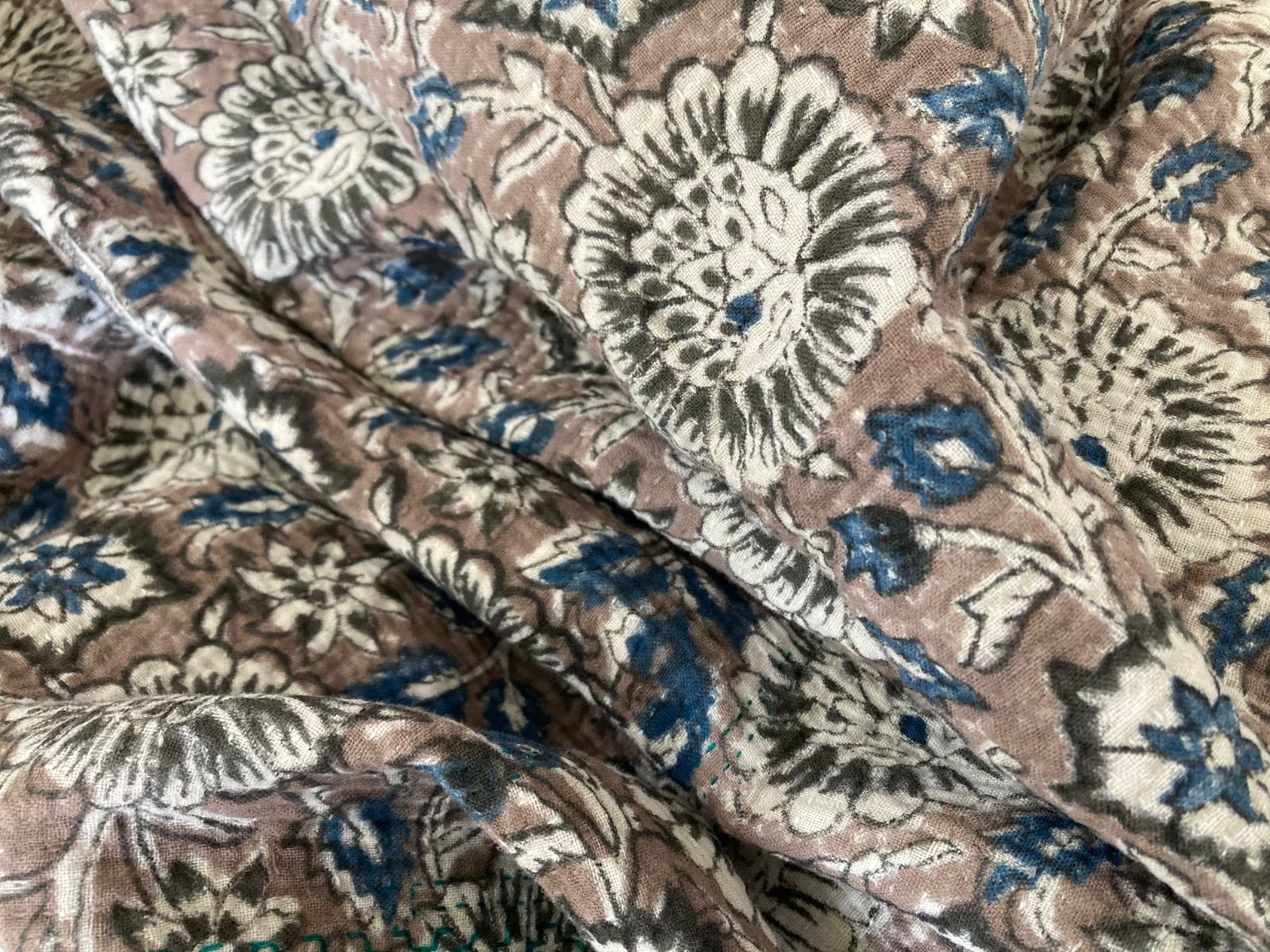 ヴィンテージのバグルカンタキルト 刺し子 ラリーキルト ブロックプリント