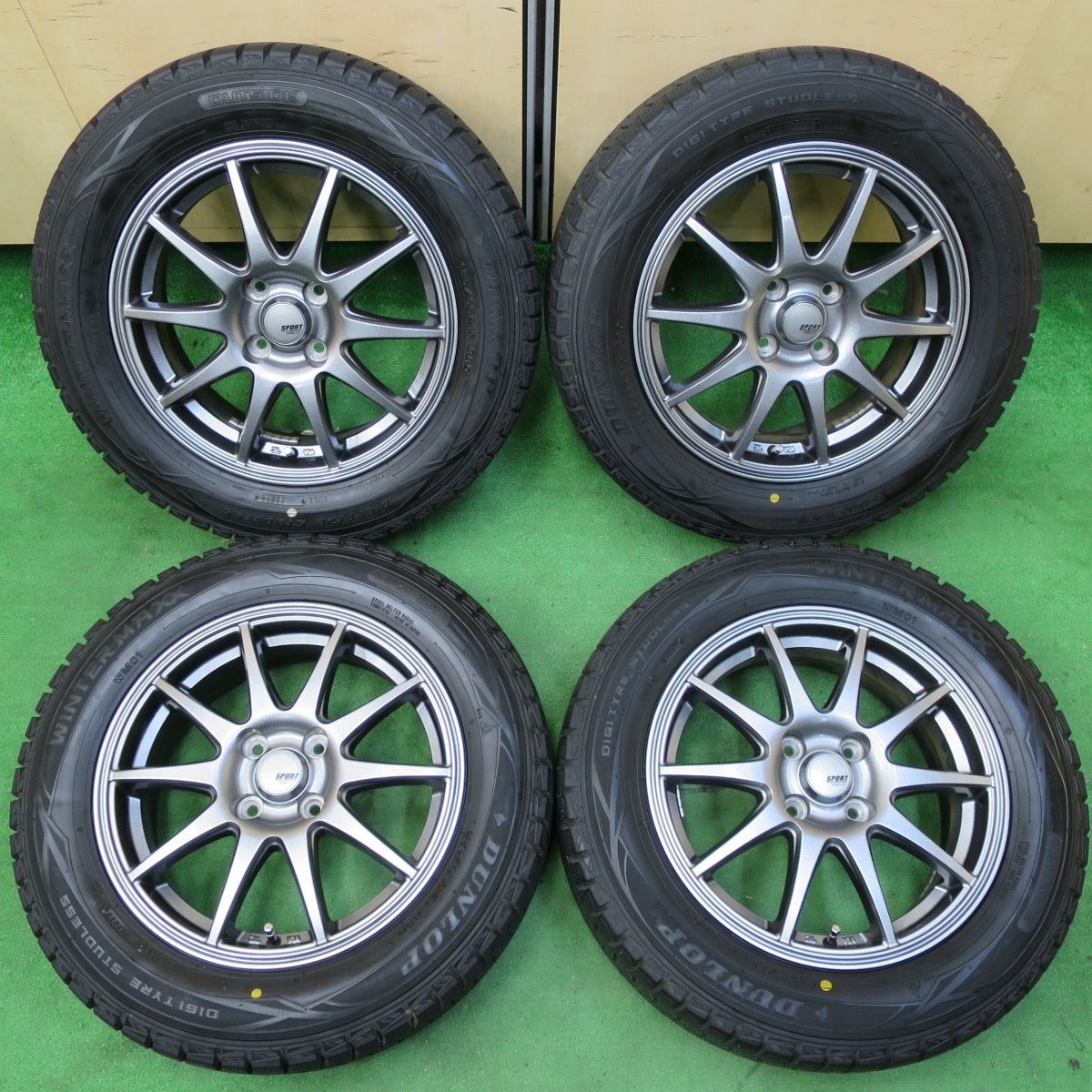 *送料無料* バリ溝！キレイ！9.5分以上★スタッドレス 185/65R15 ダンロップ ウインターマックス WM01 SPORT ABELIA 15インチ PCD100/4H★4070204イス