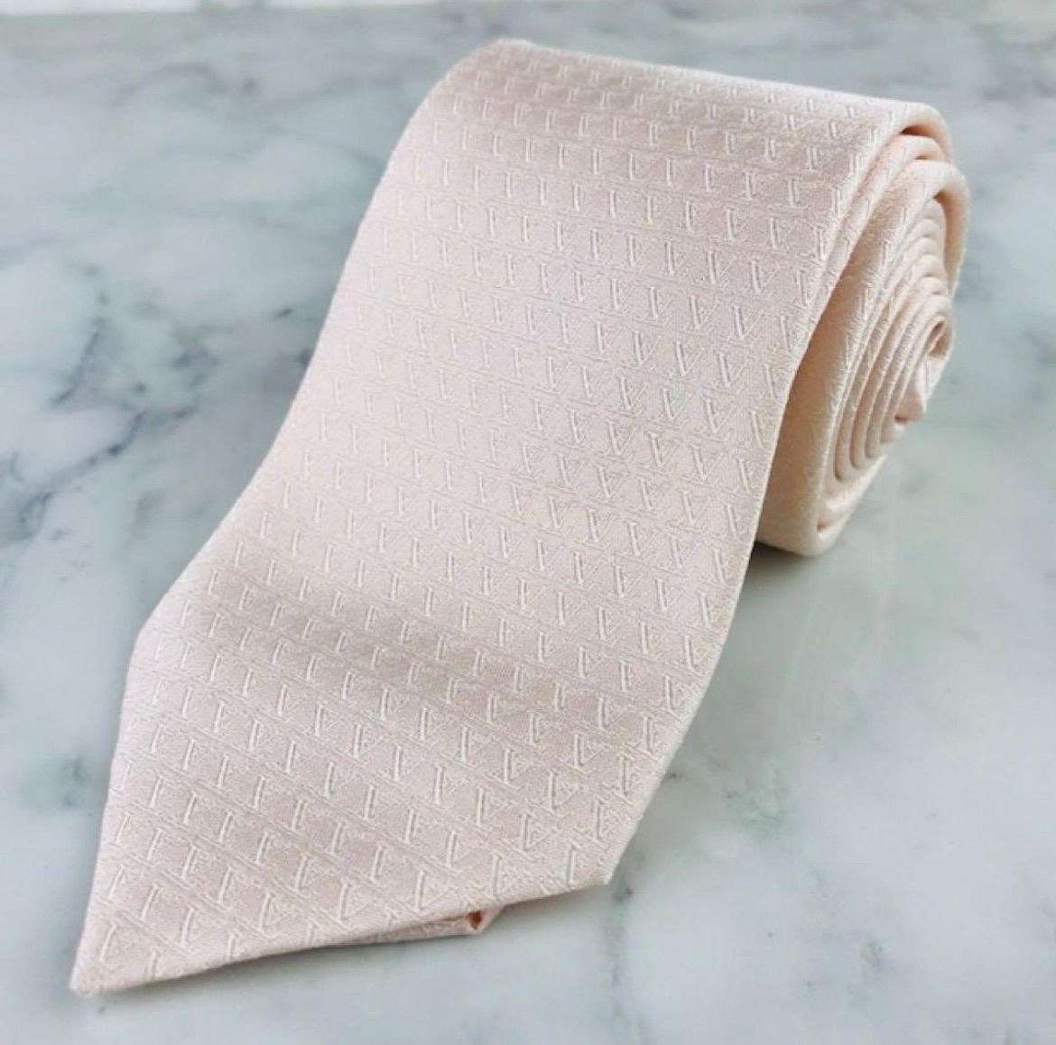 新品未使用☆LOUIS VUITTON☆ルイヴィトン・メンズ LVアイコン総柄