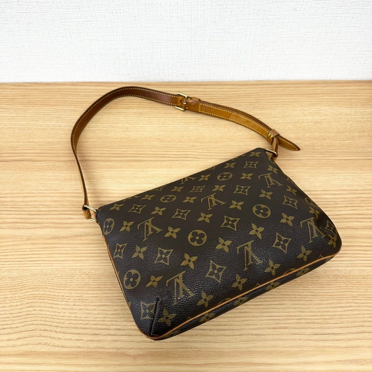 ♪ Louis Vuitton ルイヴィトン M51257 ミュゼットタンゴ ショートショルダー モノグラム ショルダーバッグ バッグ レディース  ウィメンズ 2000年 ビトン - メルカリ