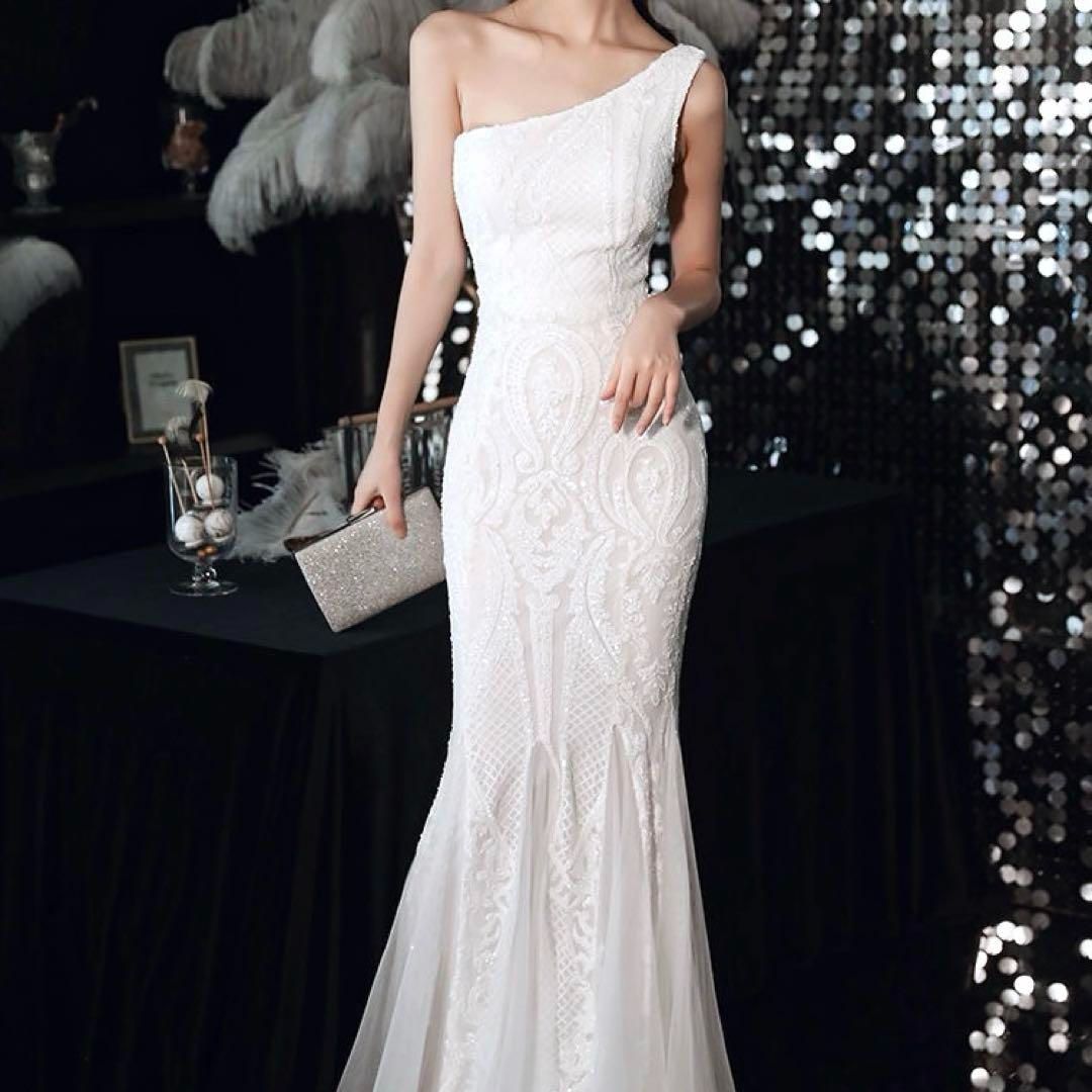 ビジューがオシャレなワンショルダー イブニングドレス♩.• ビジューがオシャレなワンショルダー イブニングドレス♩.•
