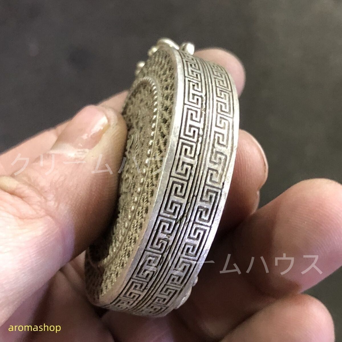 金属鎖 ネックレス 透かし彫り 釈迦摩尼阿弥陀 仏 裝身具 装飾
