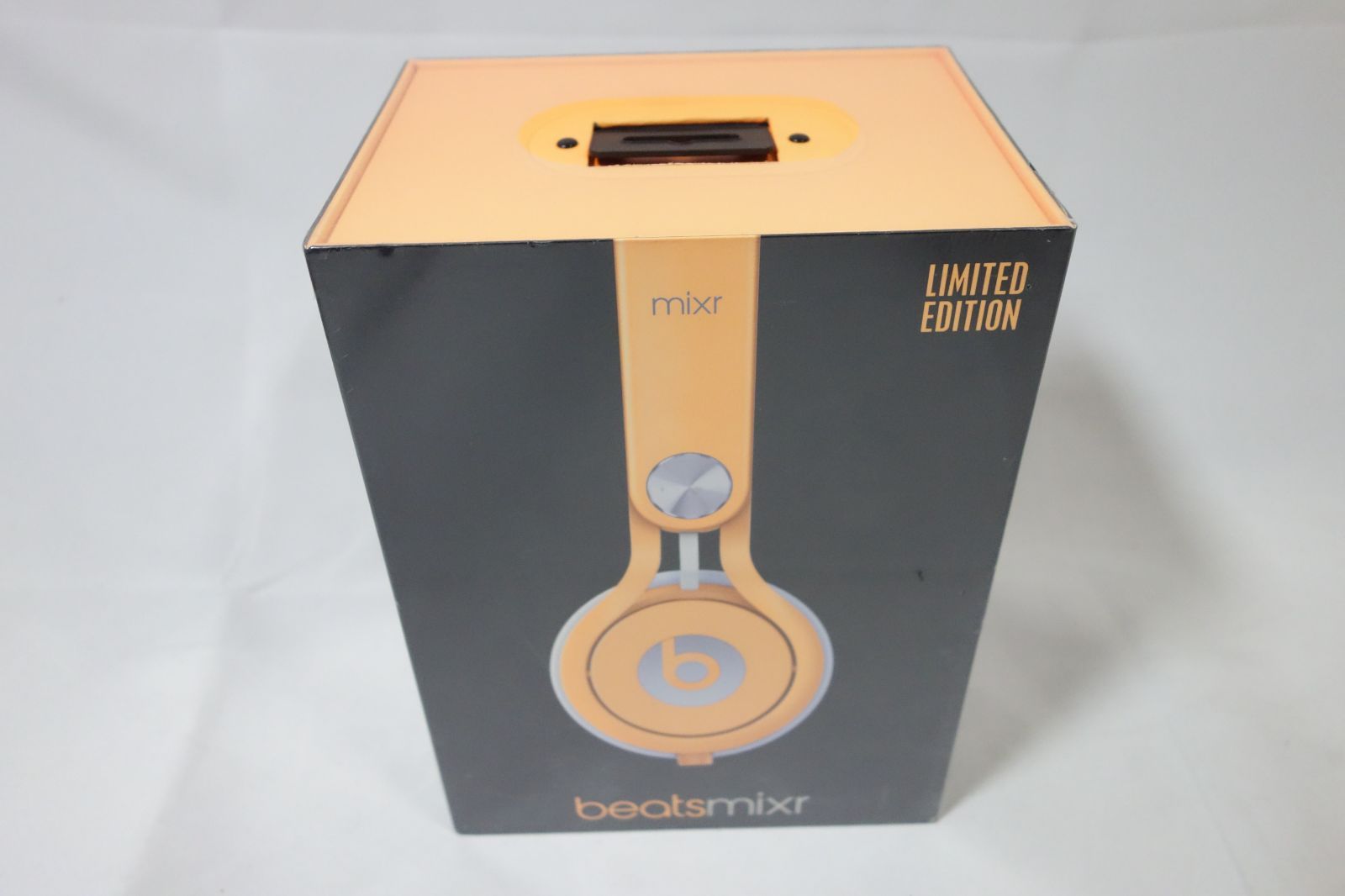 Beats by Dr. Dre ビーツ バイ ドクタードレ ヘッドホン Mixr LIMITED