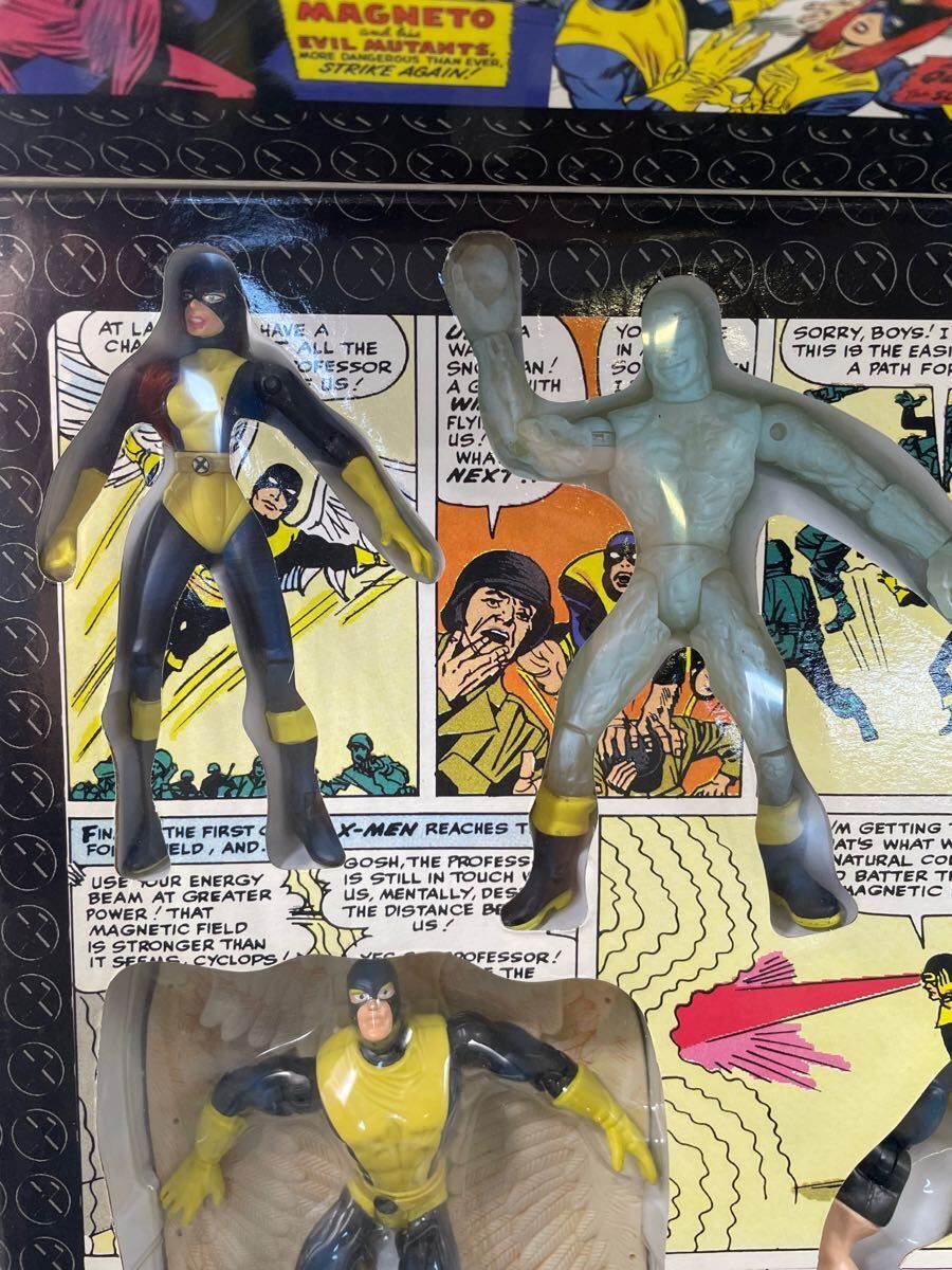 アイアンマン、スパイダーマン、ブラック・ウィドウがホット