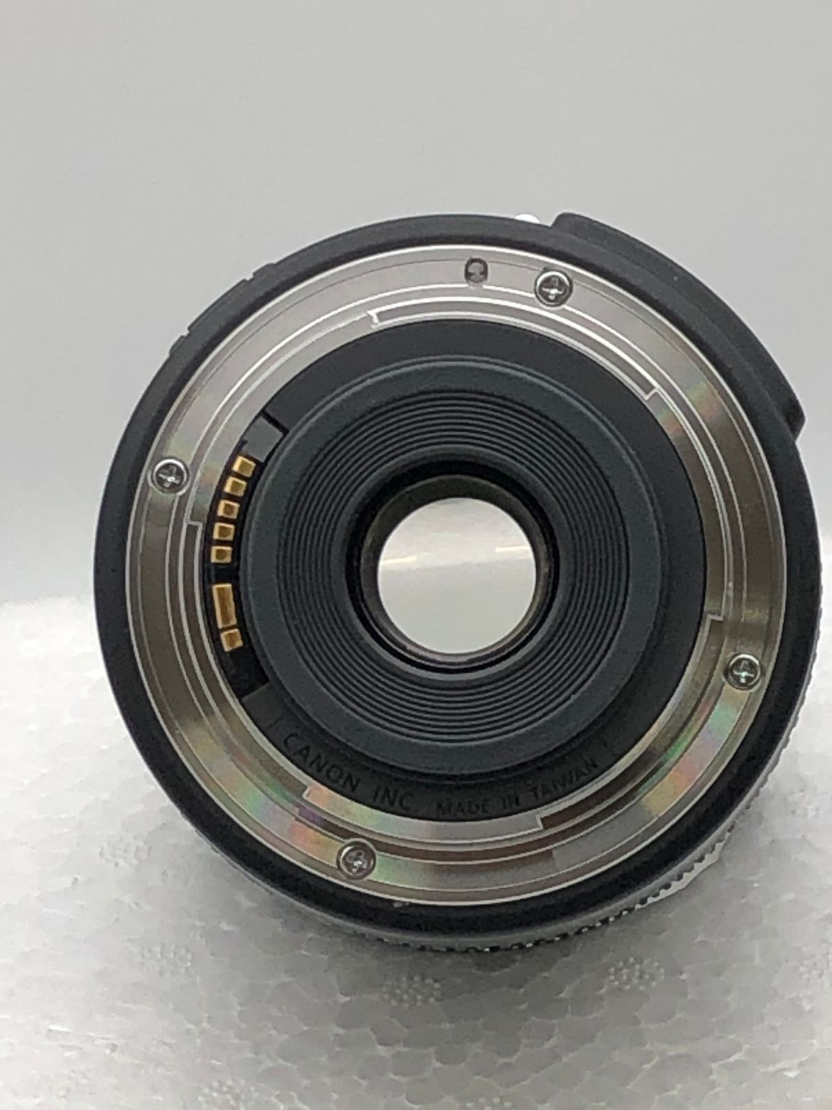 Canon 標準ズームレンズ EF-S18-135mm F3.5-5.6 IS USM APS-C対応 中古Canon 標準ズームレンズ EF-S18-135mm F3.5-5.6 IS STM APS-C対応