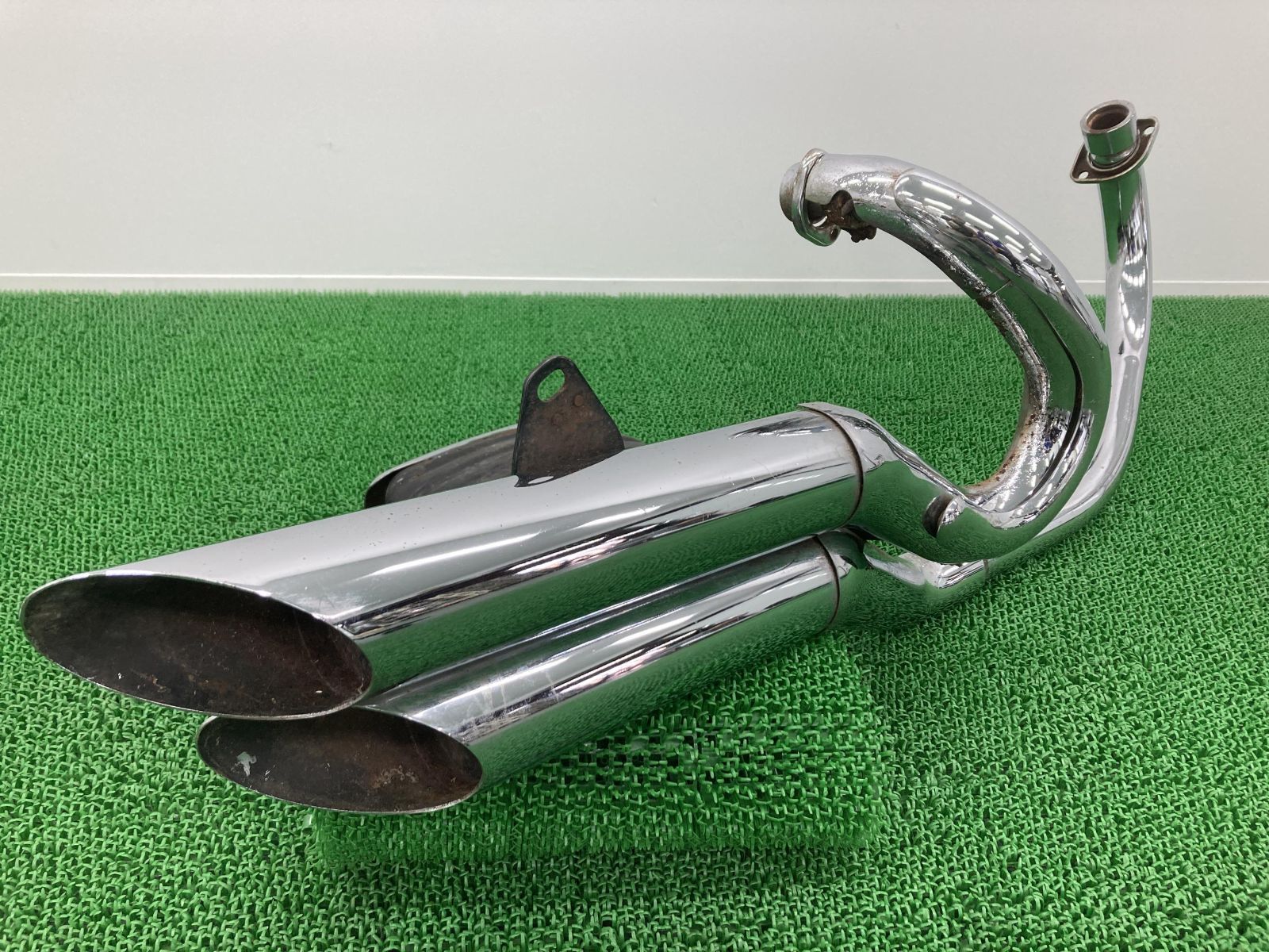 ビラーゴ400 マフラー 2NT-14711 ヤマハ 純正 バイク 部品 SC65 コケキズ無し 修復素材に 品薄 品 車検 Genuine