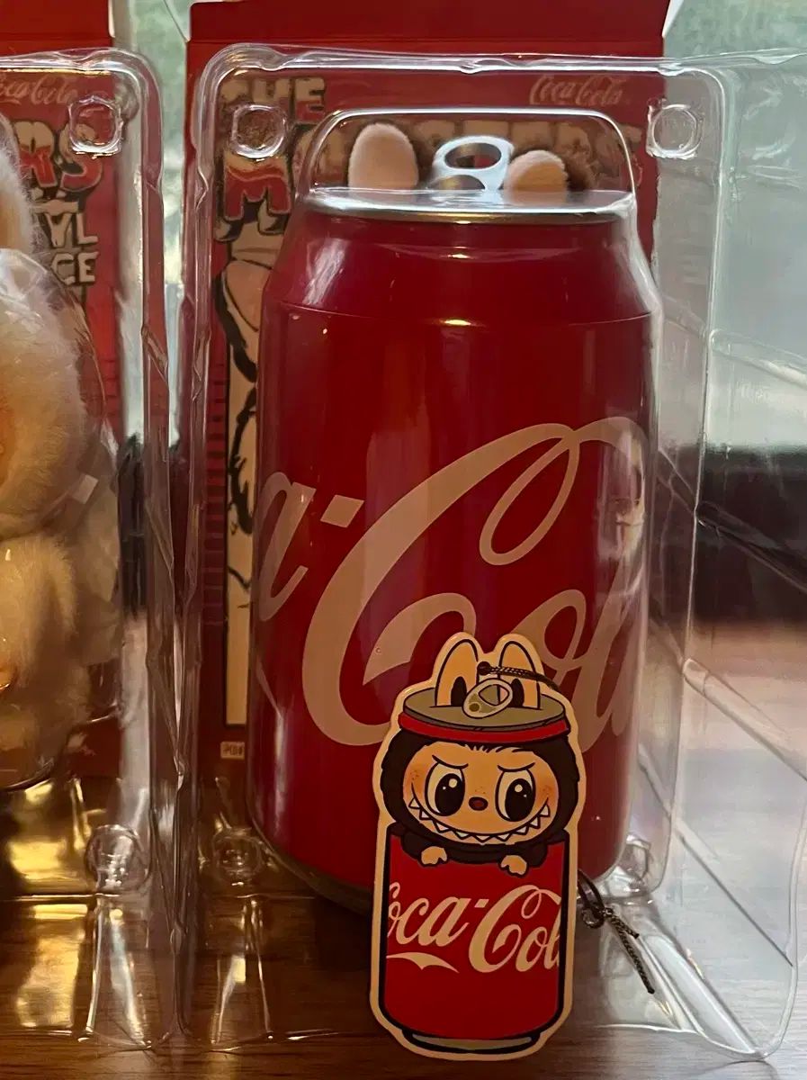 POP MART (ポップマート ) Labubu(ラブブ） コカコーラ シリーズ