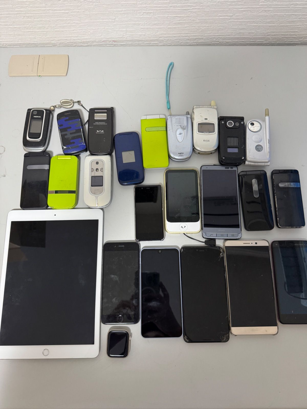 ショップ 現状品 ガラケー・スマホ・タブレットジャンク品 スマホ