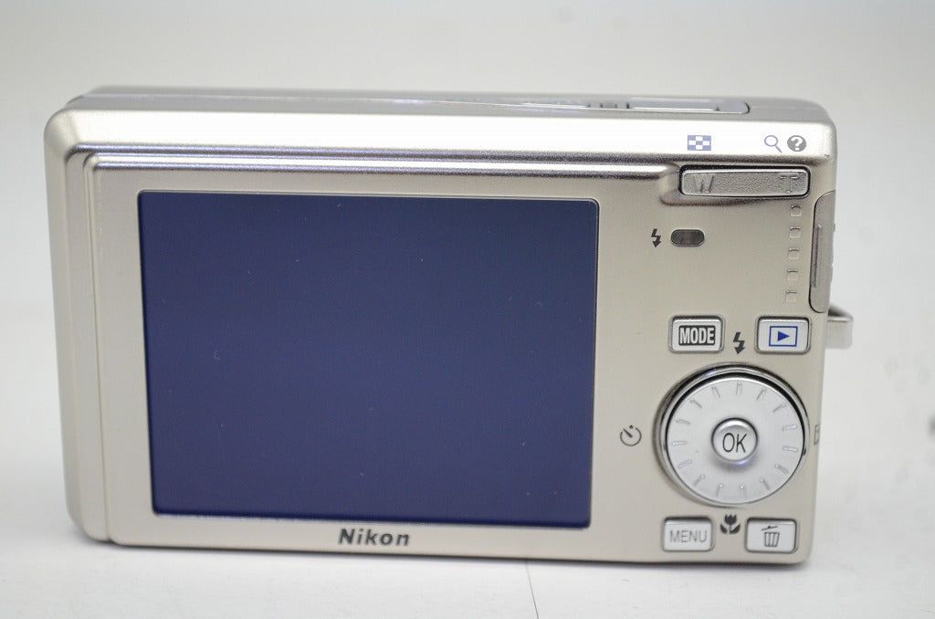 Nikon ニコン COOLPIX S510 コンパクトデジタルカメラ シルバー 元箱付