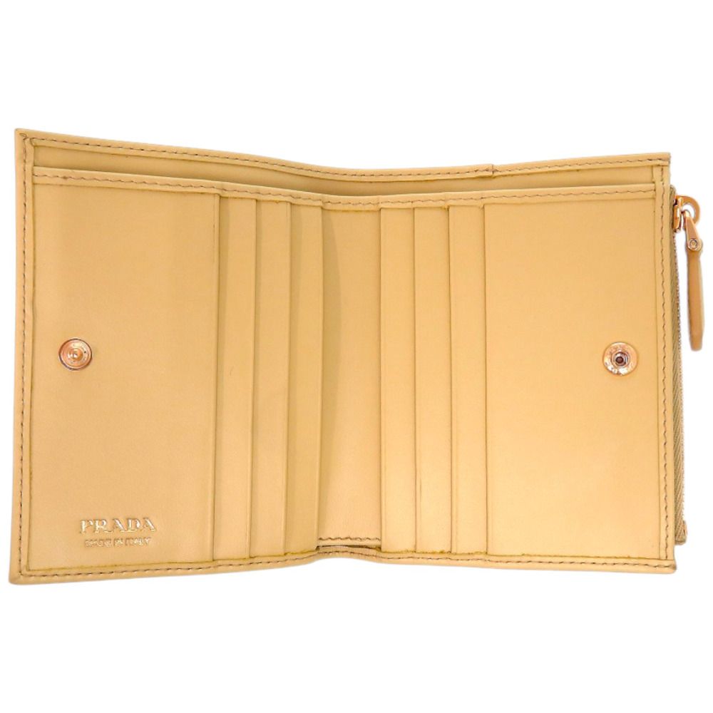 プラダ サフィアーノトライアングル