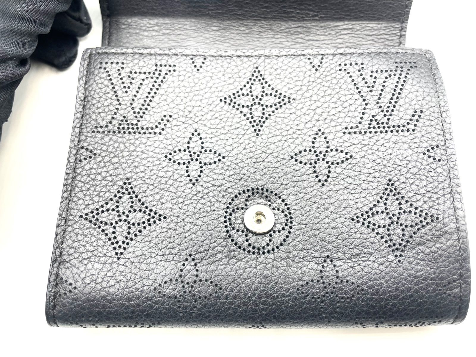 鑑定済み】正規品 ルイヴィトン LOUIS VUITTON マヒナ ポルトフォイユ  