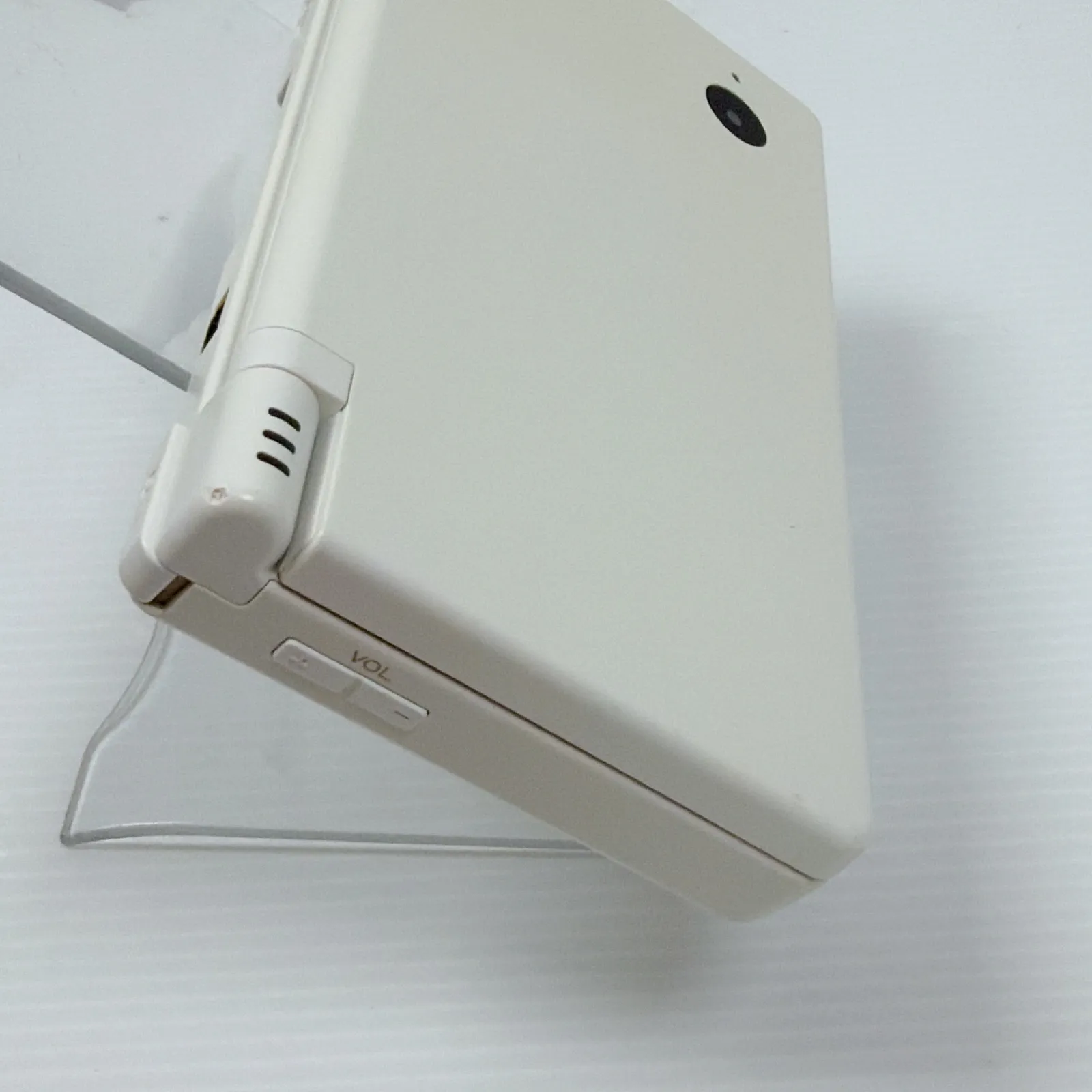 ニンテンドー DSi ホワイト 遊べるセット 内蔵ソフト有り 動作確認済み