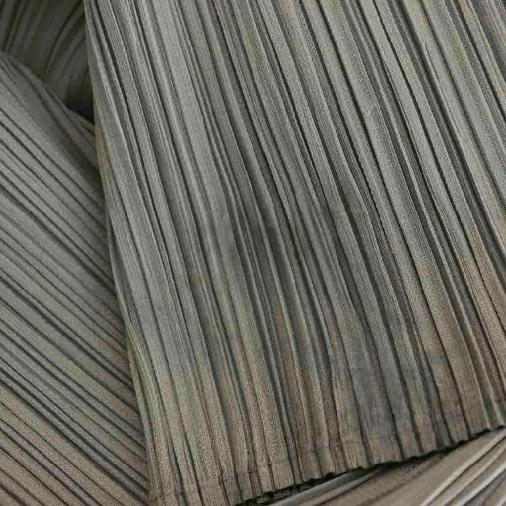 プリーツプリーズ PLEATS PLEASE イッセイミヤケ プリーツ パンツ クロップド 2 グレー |DF OS WWW_MORNINGWALKER_COM