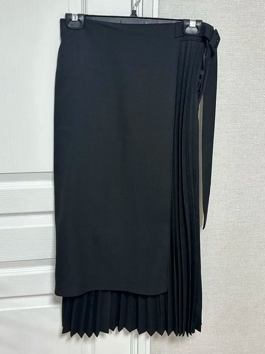 黒 アシンメトリー プリーツ スカート M