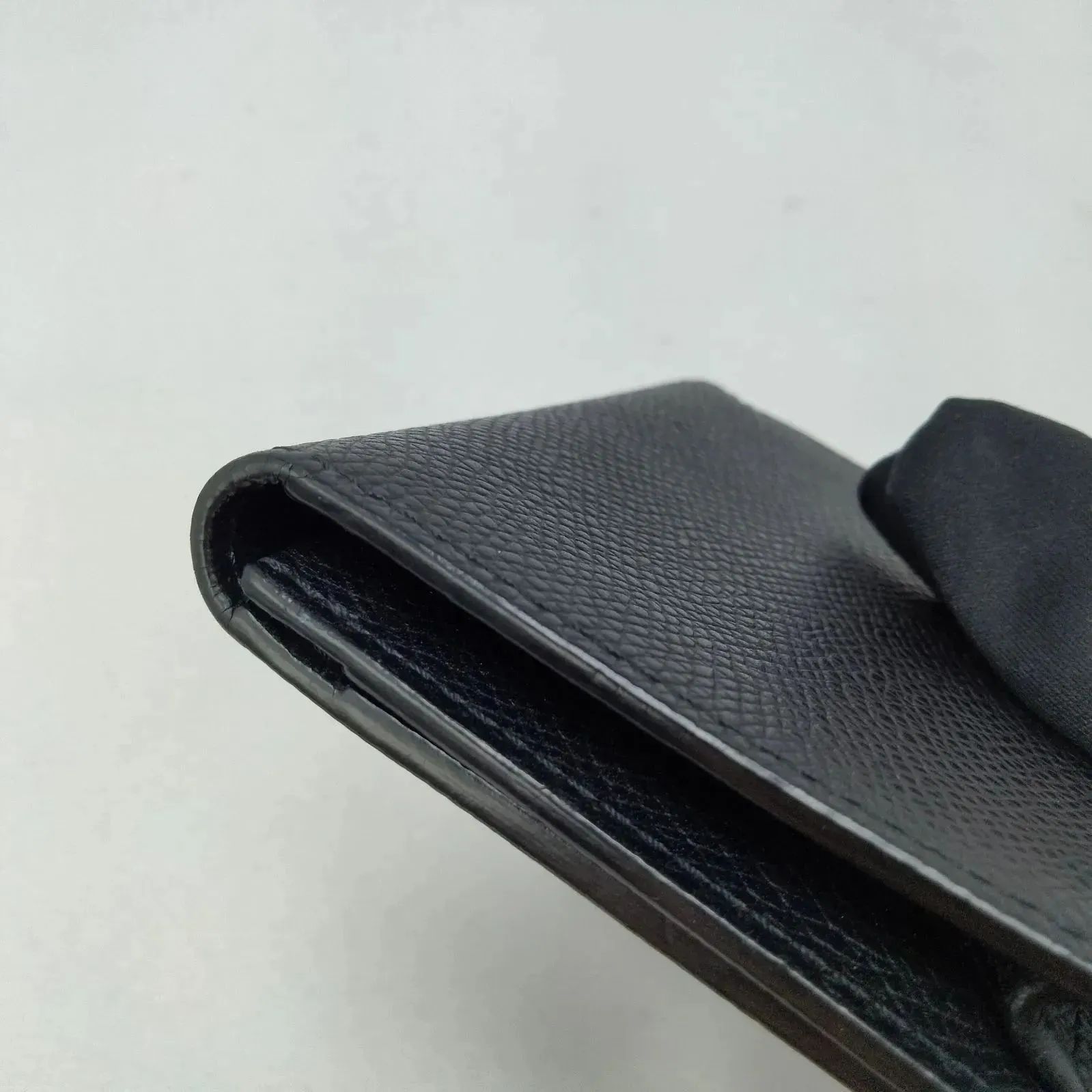 美品　カミーユフォルネ　カーフ&アリゲーターのコンビネーション名刺入　ブラック 美品 カミーユフォルネ カーフ&アリゲーターのコンビネーション
