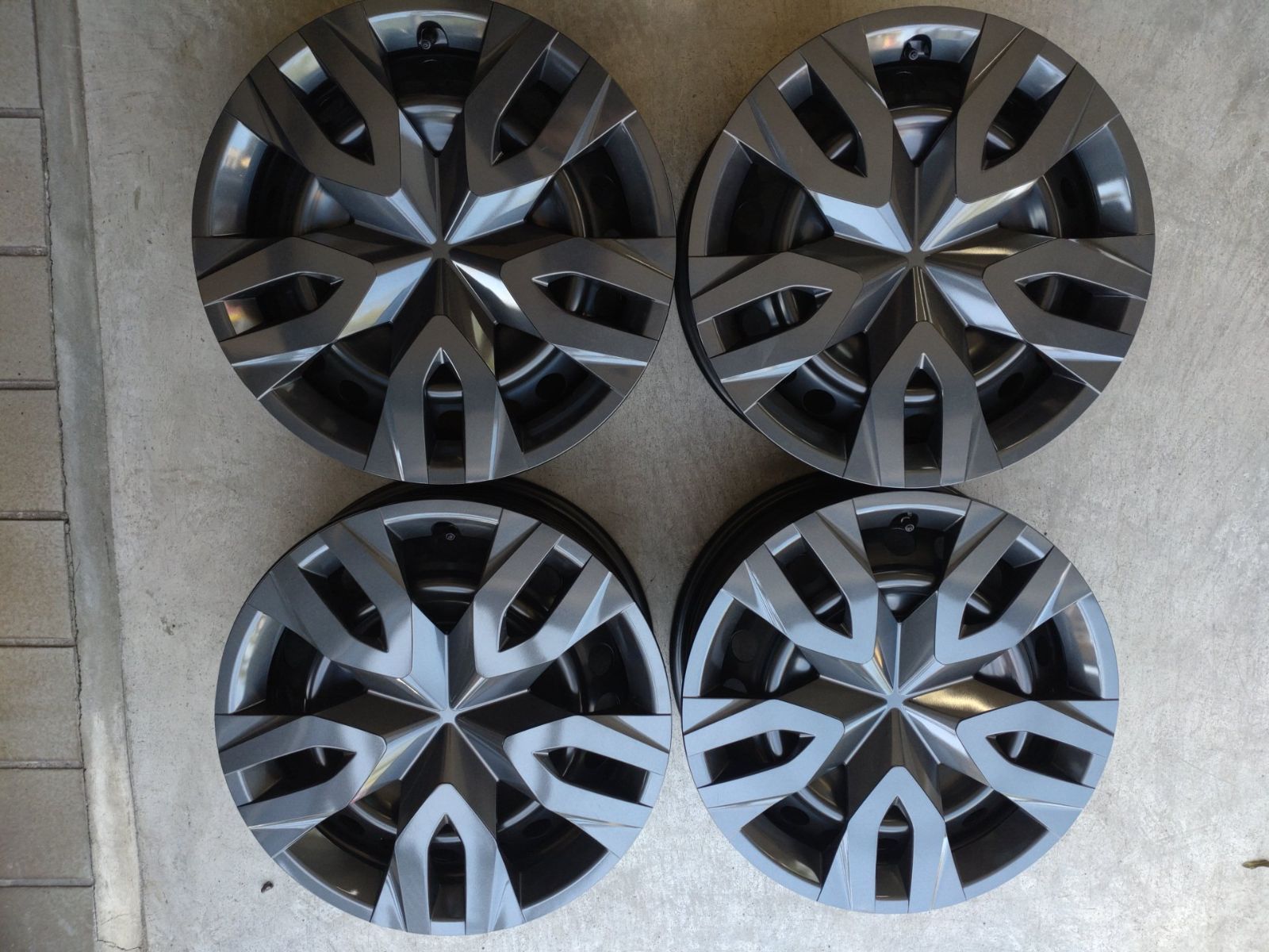 ♪ TOYOTA トヨタ プリウス 60系 純正 スチールホイール 17インチ 6.5J 40 PCD114.3-5H 4本セット