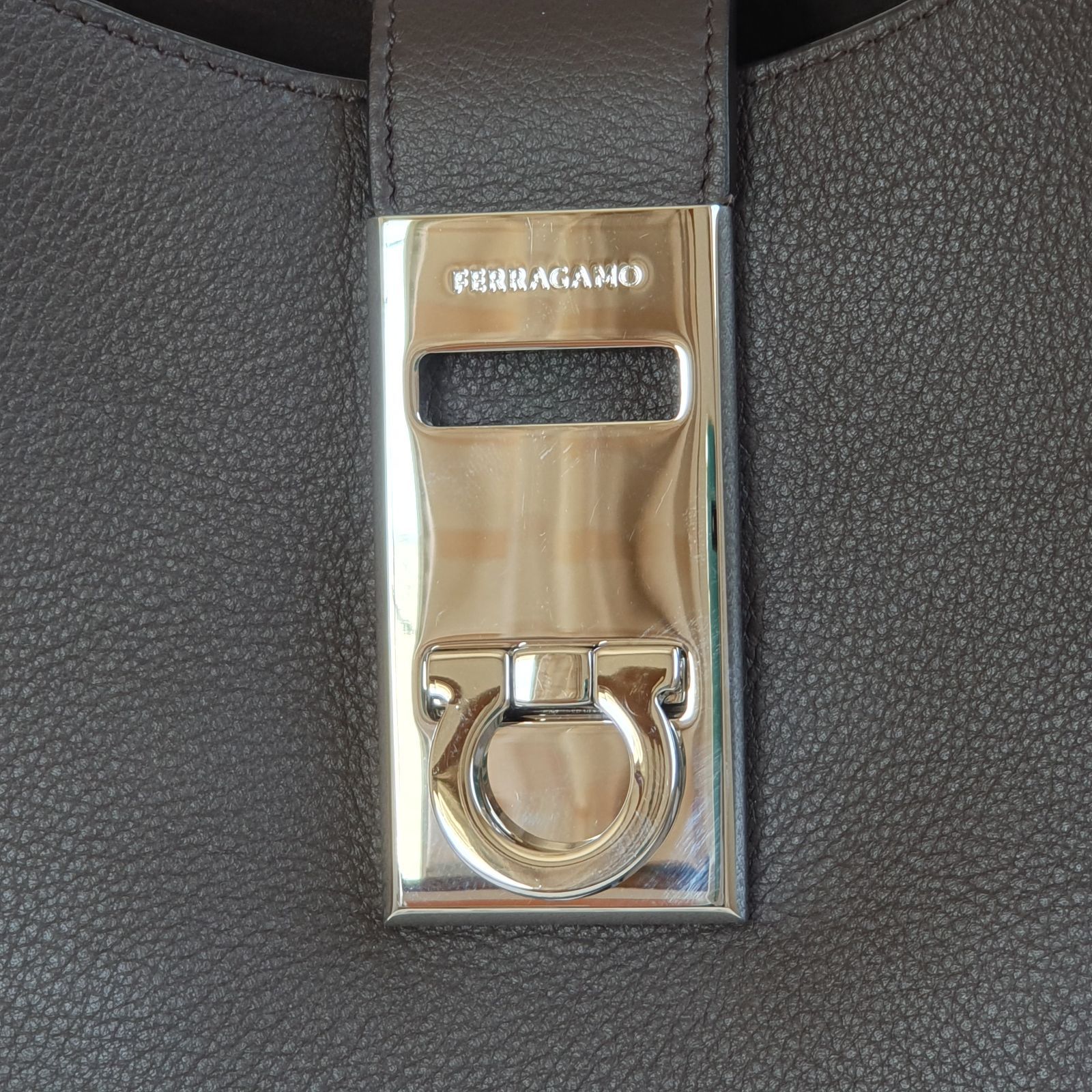 Ferragamo ハンドバッグ 214966 ホーボーバッグ FERRAGAMO Salvatore Ferragamo ガンチーニバックル レザー