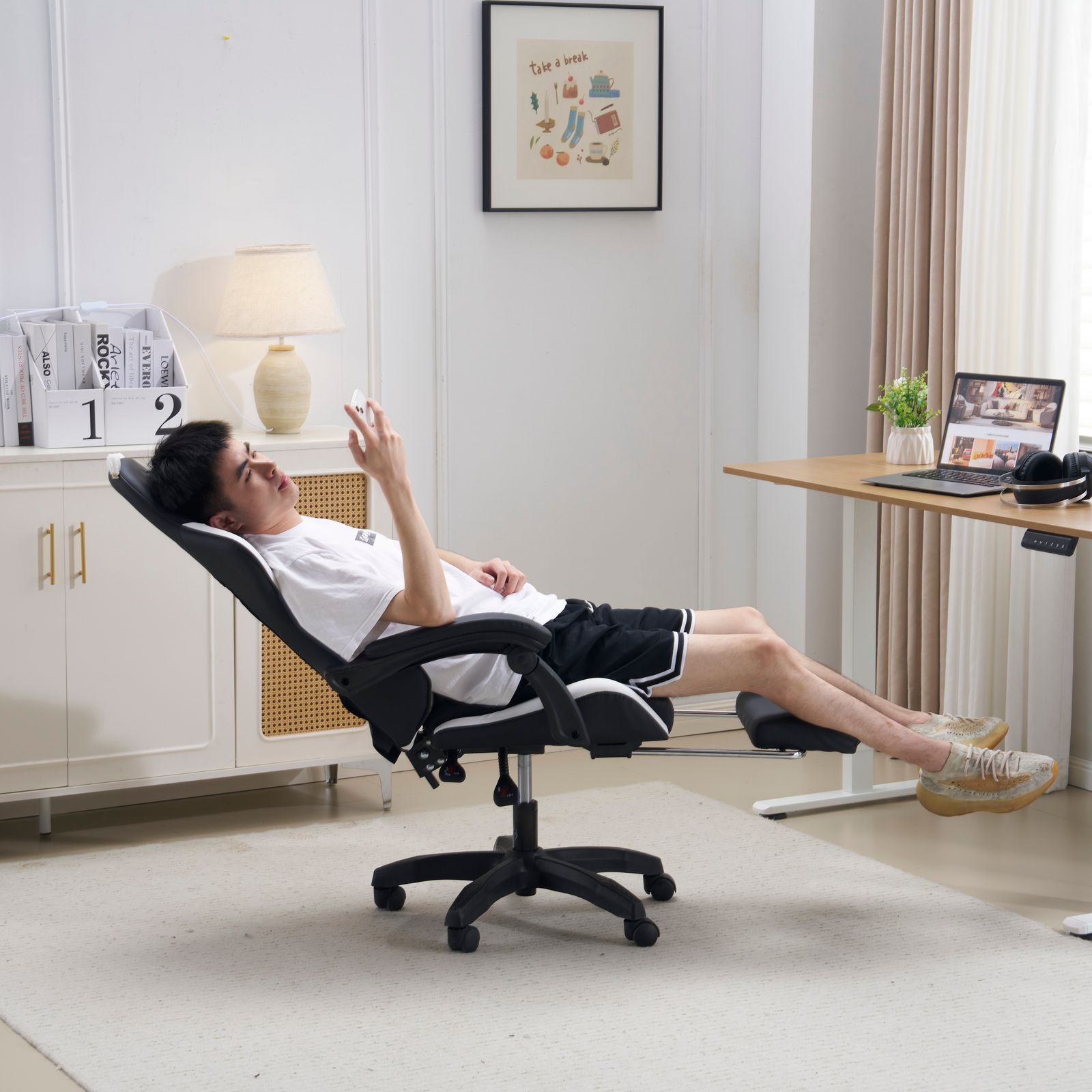 ゲーミングチェア リクライニング 足置き クッション リモート 動画