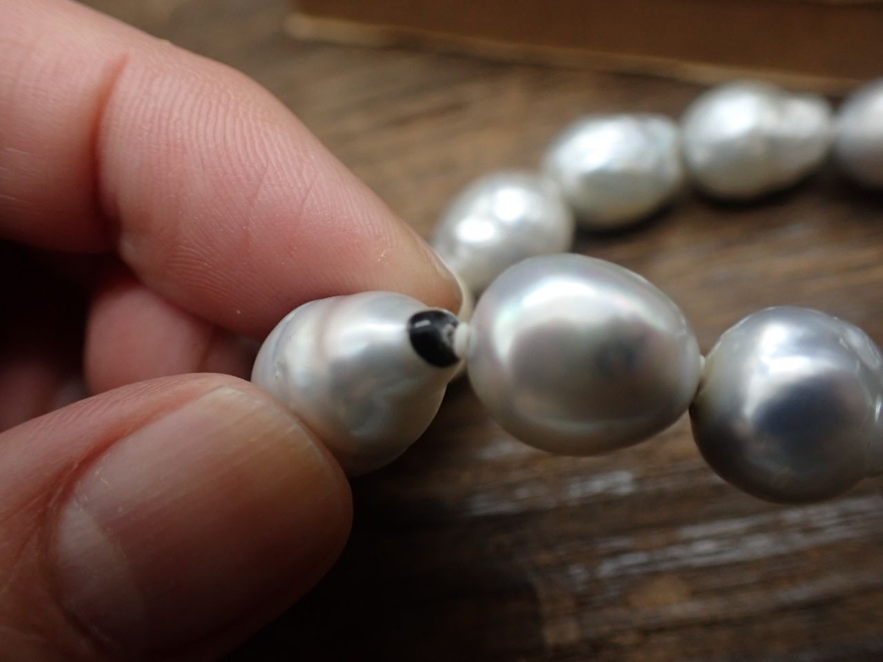 白蝶真珠　シルバーカラー　バロックネックレス　46ｃｍ　素材証明付-3