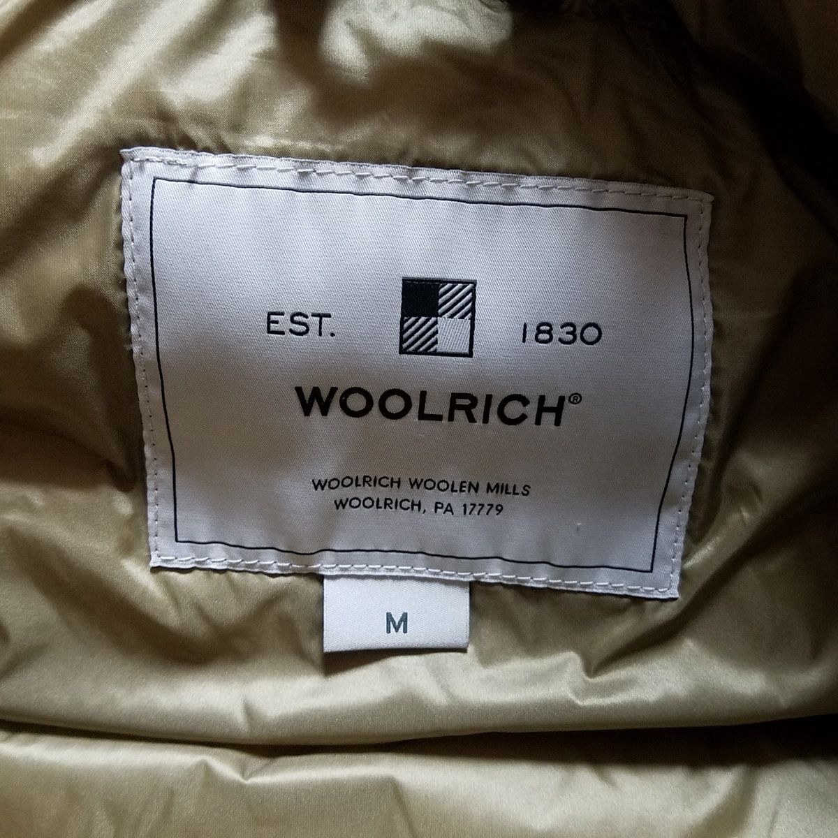 WOOLRICH(ウールリッチ) ダウンコート サイズM レディース - ベージュ