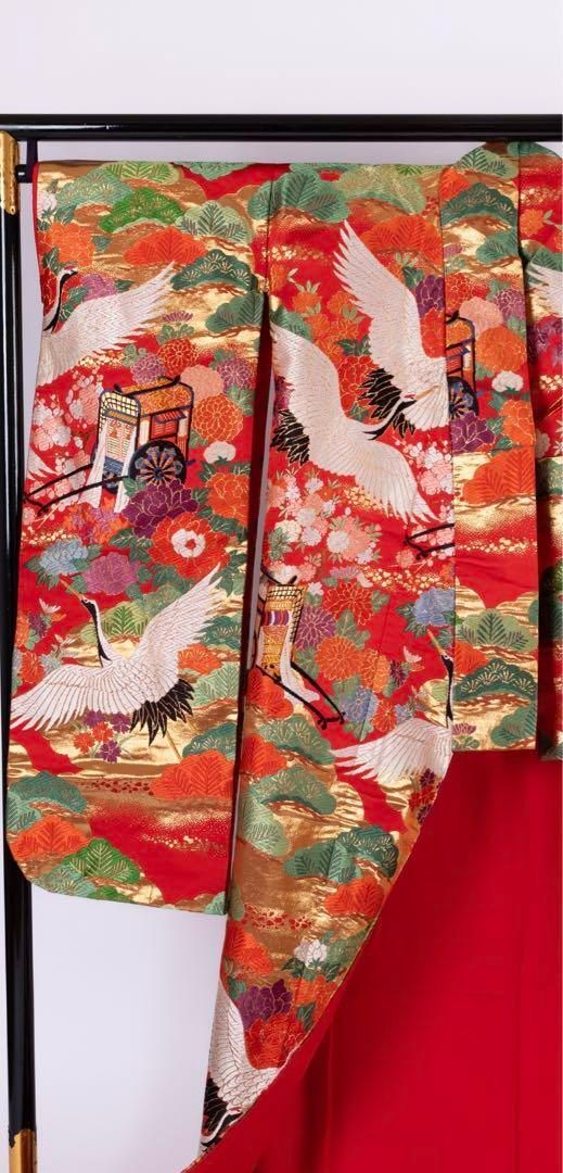 50%OFF! 125,000円→62,500円】花嫁色打掛け 朱色/金刺繍 鶴/松、菊 
