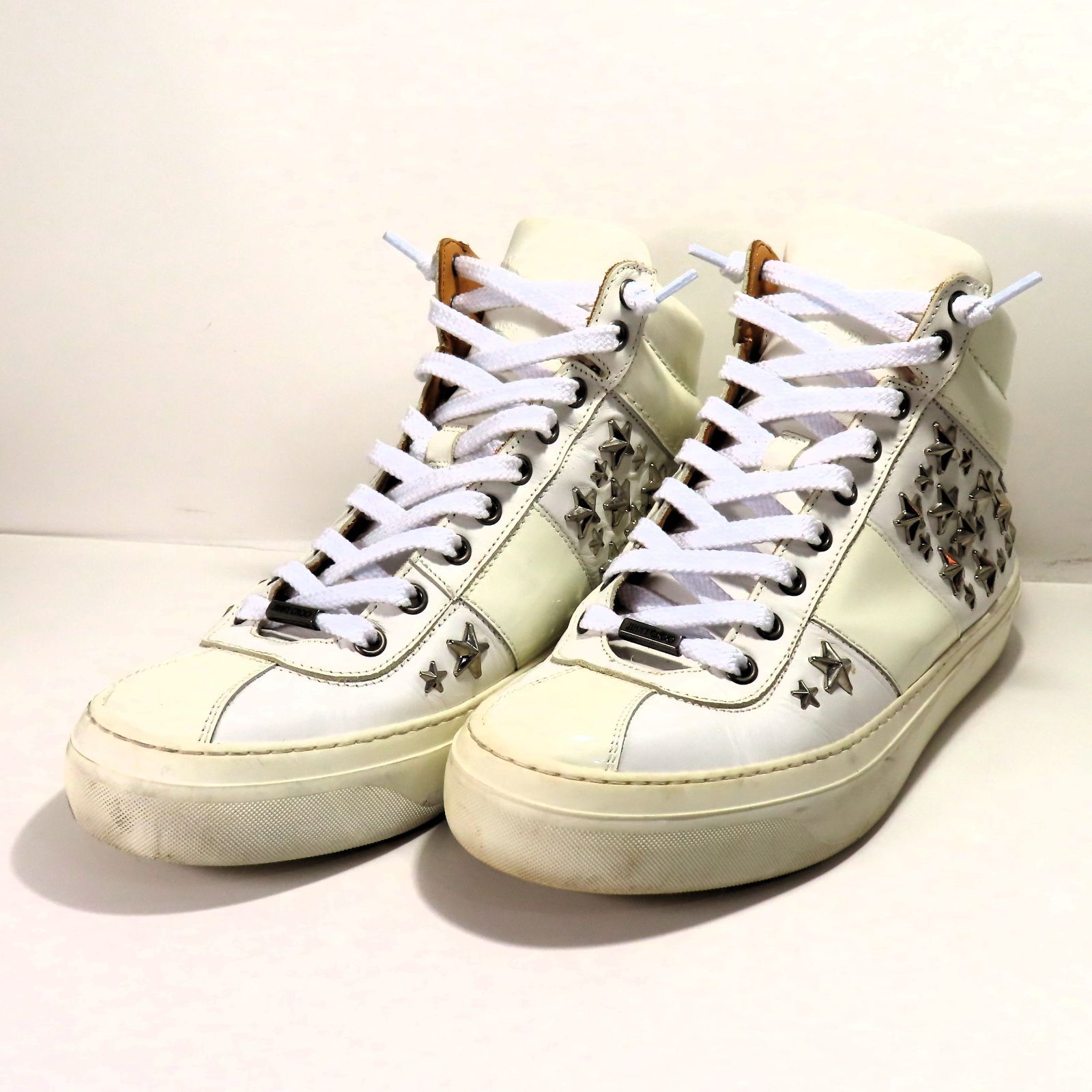新品！JIMMY CHOO レザー スニーカー トープ色 サイズ 40 25cm 新品！JIMMY CHOO レザー スニーカー トープ色 サイズ 40 25cm