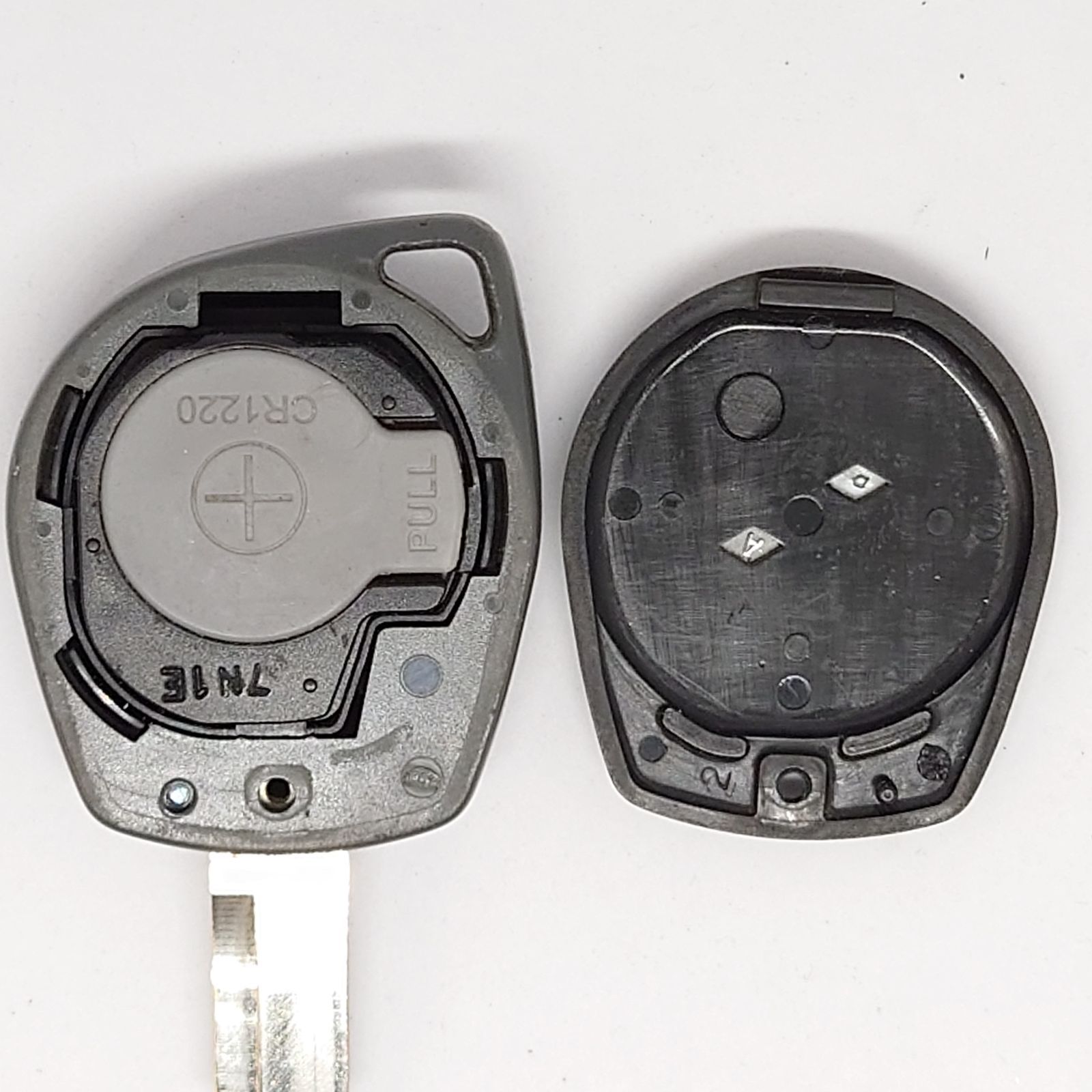 スズキ SUZUKI エブリィワゴン DA64W 純正 キーレス 2ボタン