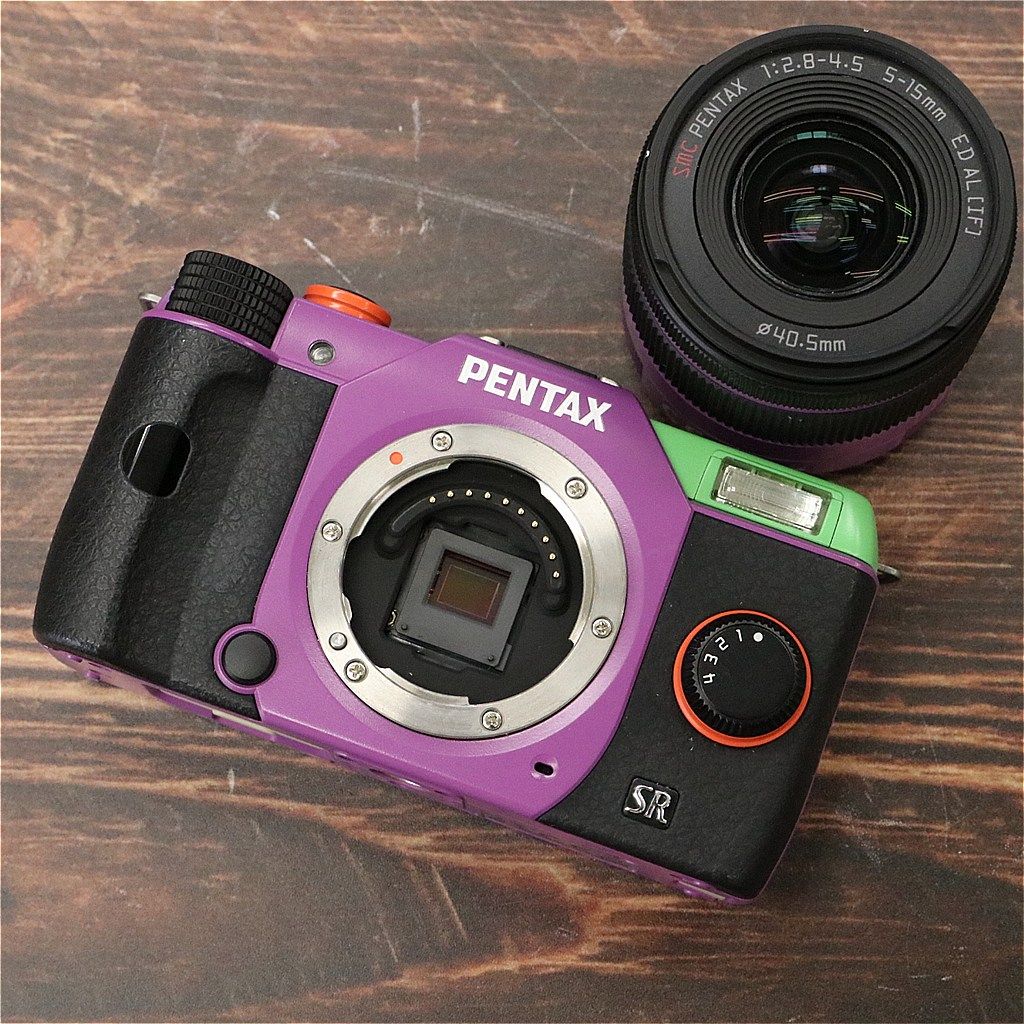 美品】 Pentax Q10 エヴァンゲリオンモデル ズームレンズキット