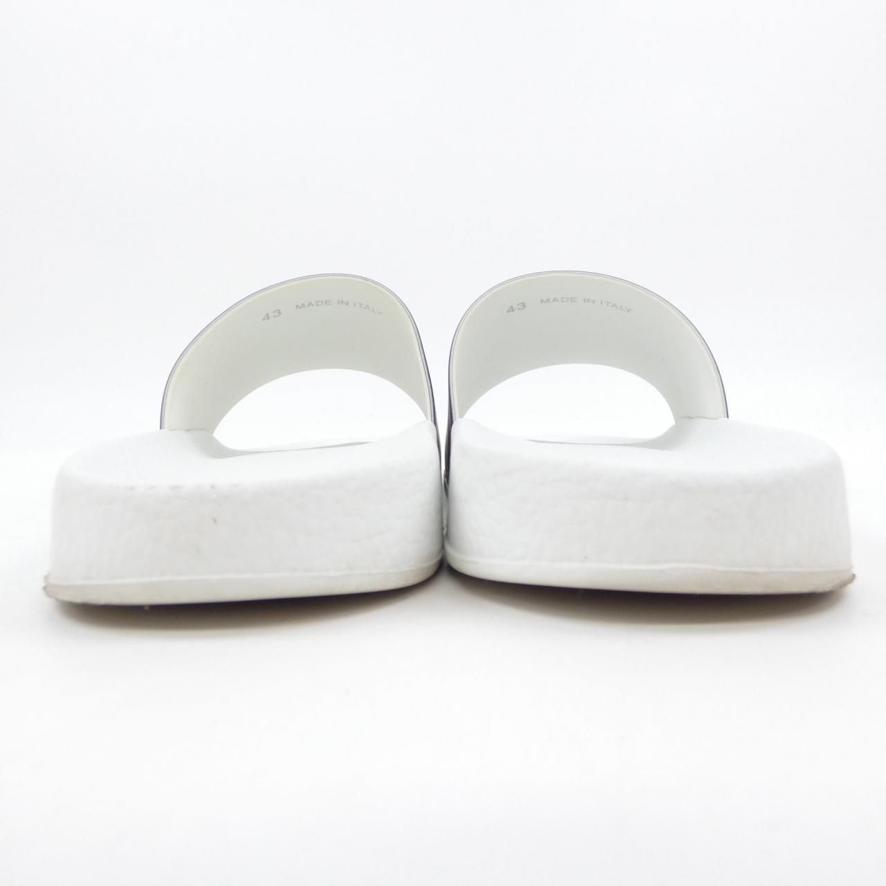 モンクレール MONCLER