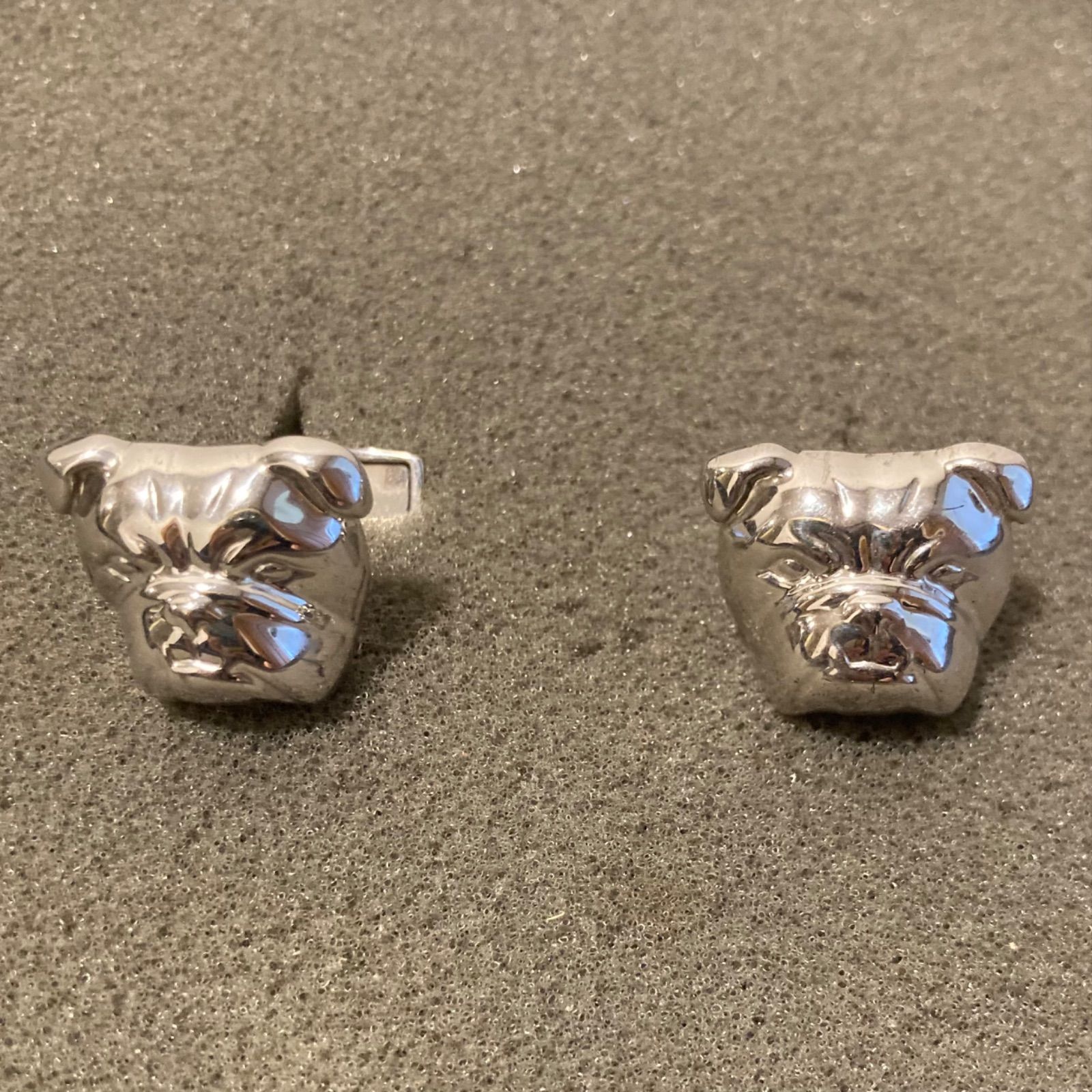 美品 ダンヒル ブルドッグ 犬 カフス 装飾品