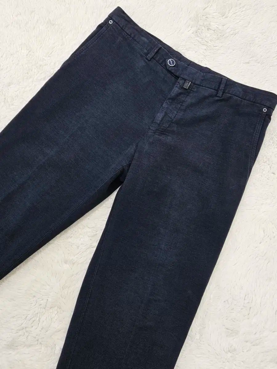 ☀ Kiton