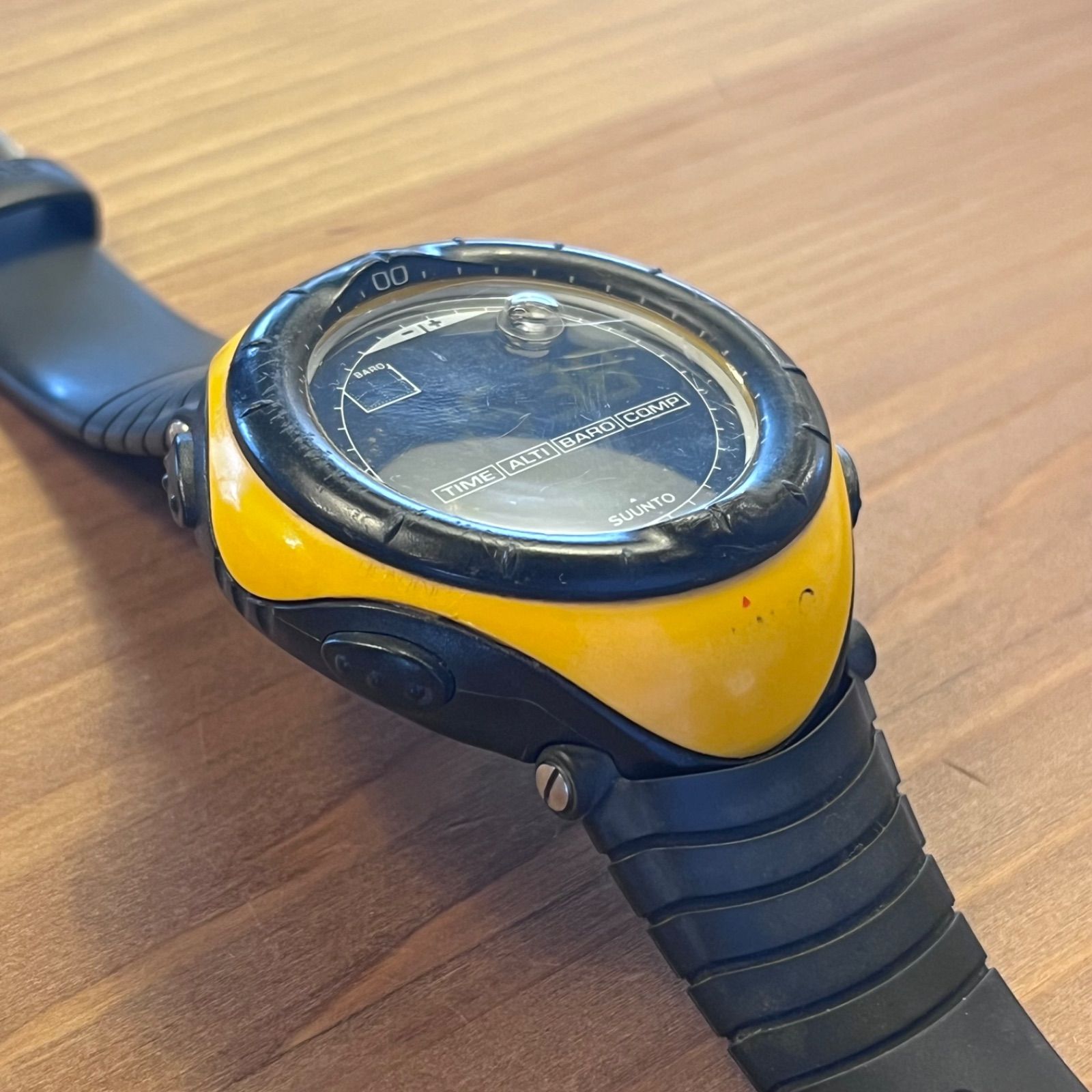 SUUNTO/スント VECTOR YELLOW 　ヴェクター　イエロー