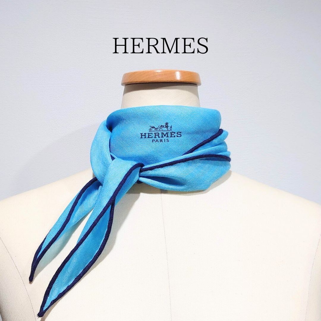 HERMES エルメス ミニ ロザンジュ ロサンジュ ひし形 ストール スカーフ カシミヤ シルク ヘリンボーン ブルー 青 2022 イヤーズギフト  - メルカリ