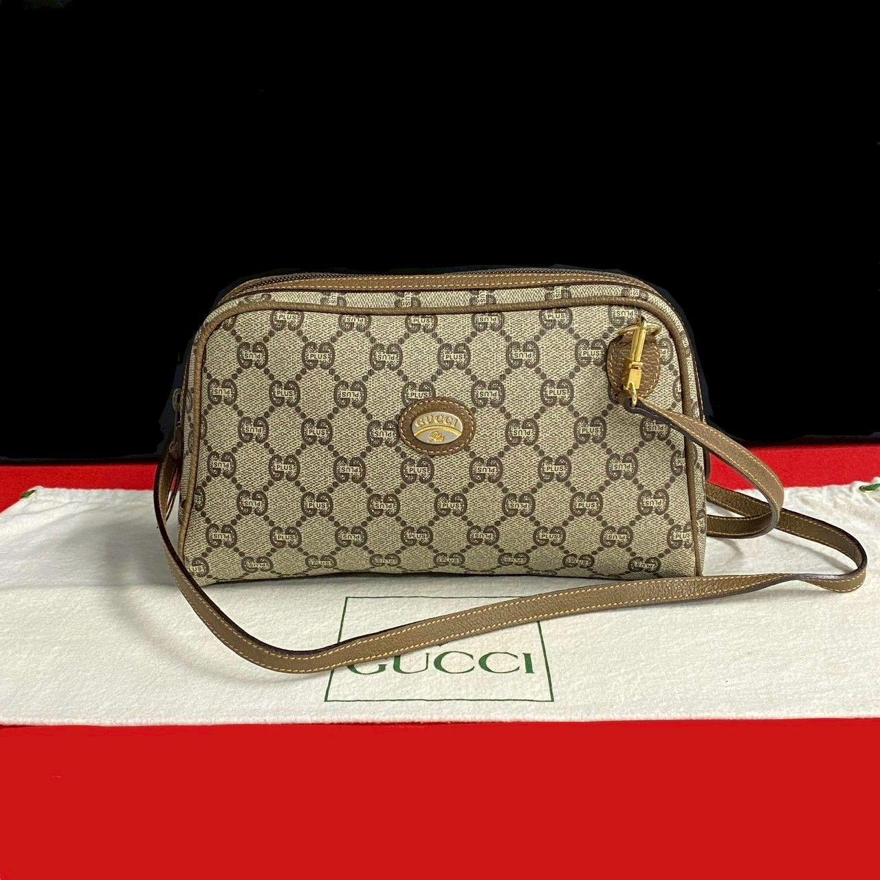 ほぼ未使用 GUCCI グッチ オールドグッチ グッチプラス ロゴ 柄 レザー 