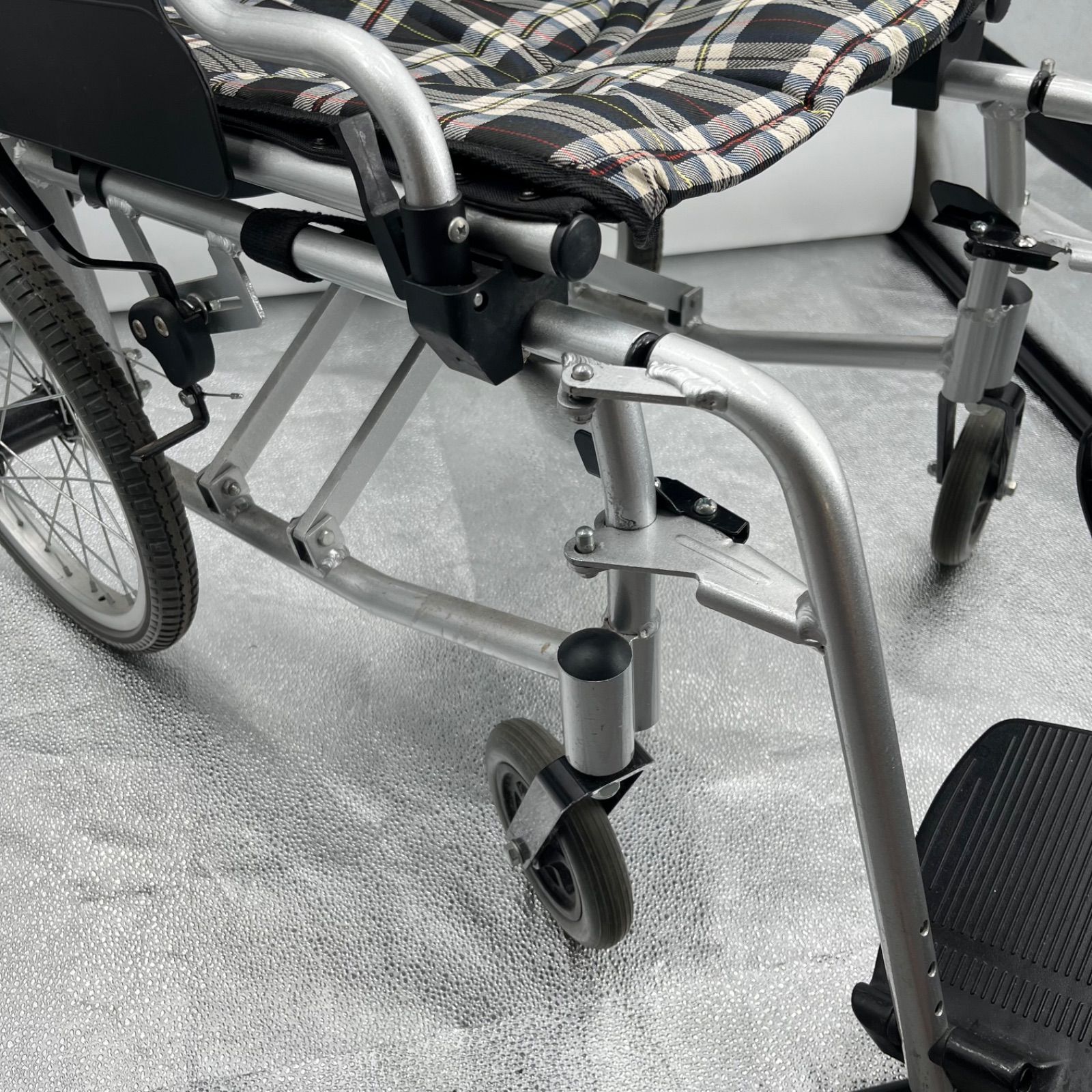 Care-Tec Japan ケアテックジャパン 車椅子 介助式 折りたたみ式 軽量 