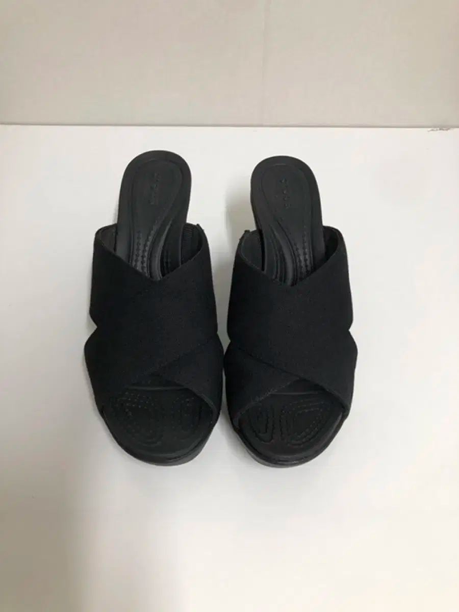 240サイズ Crocs クロックス レイ2 エクス ストラップ ウエッジヒール サンダル W7