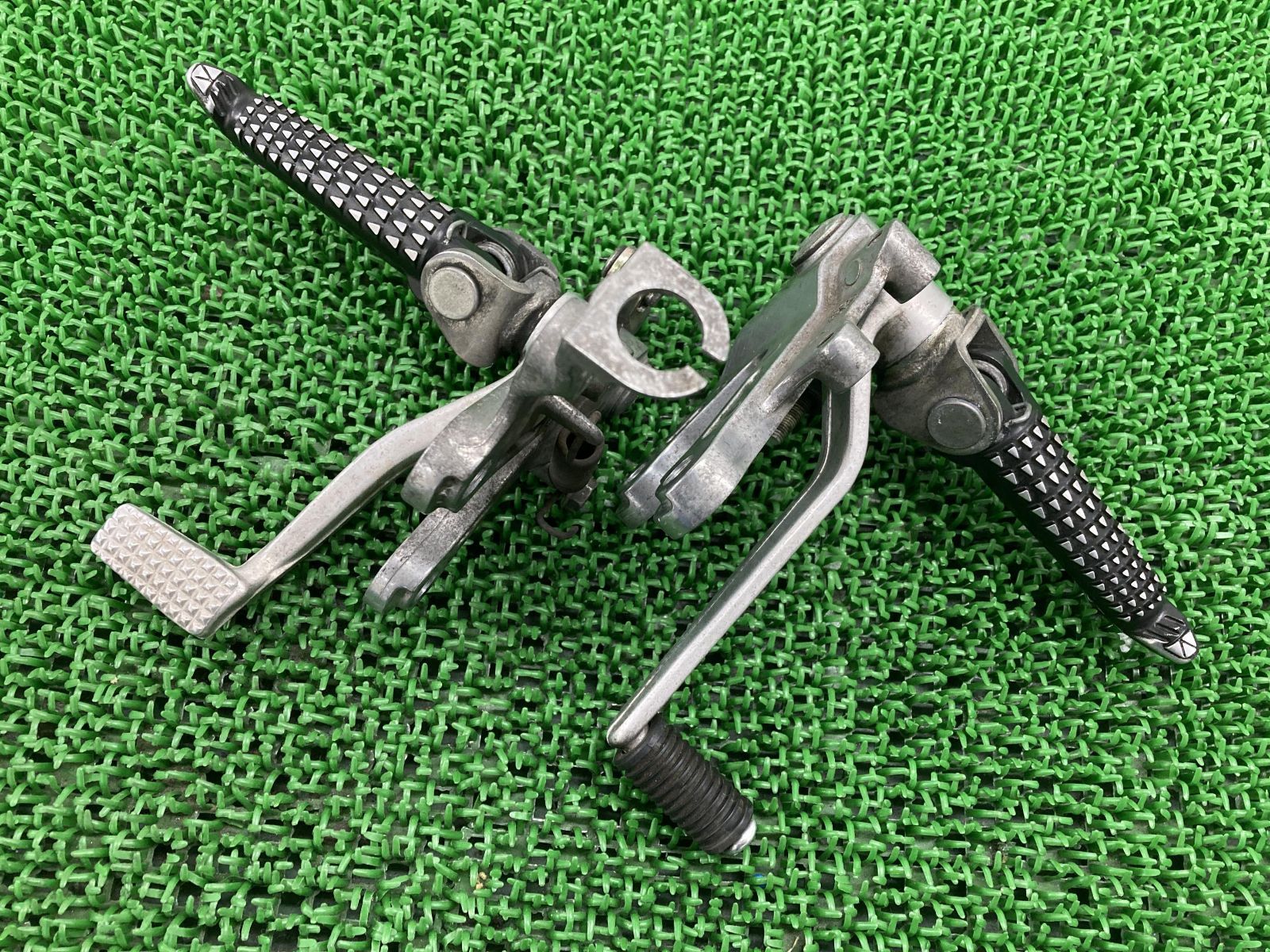 ZX-9R ステップ 左右 1874/1875 カワサキ 純正 中古 バイク 部品