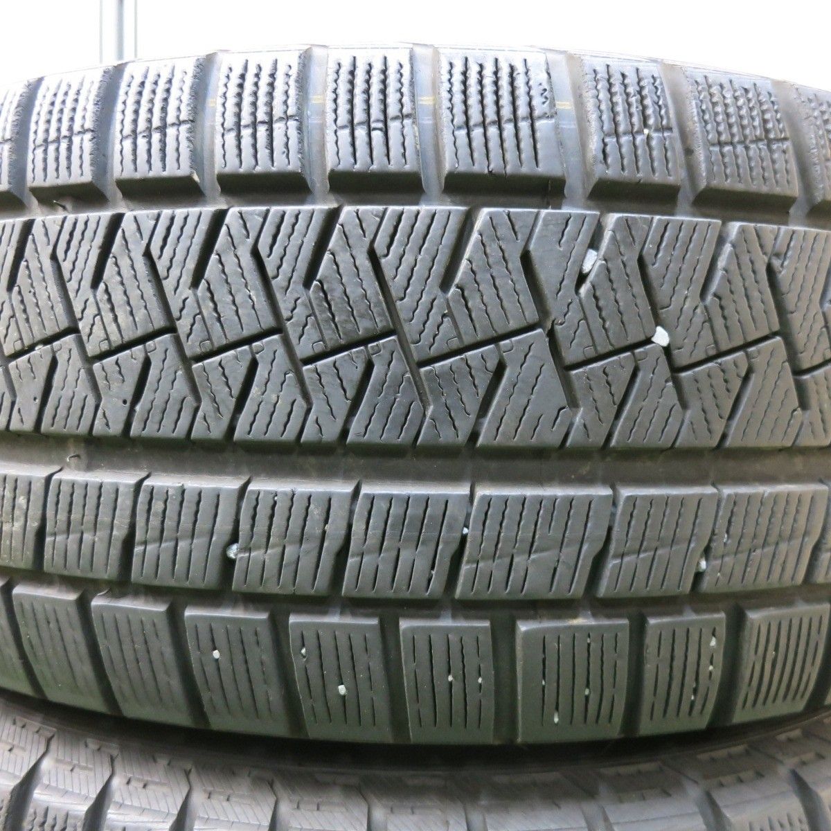 60R16 スタッドレス